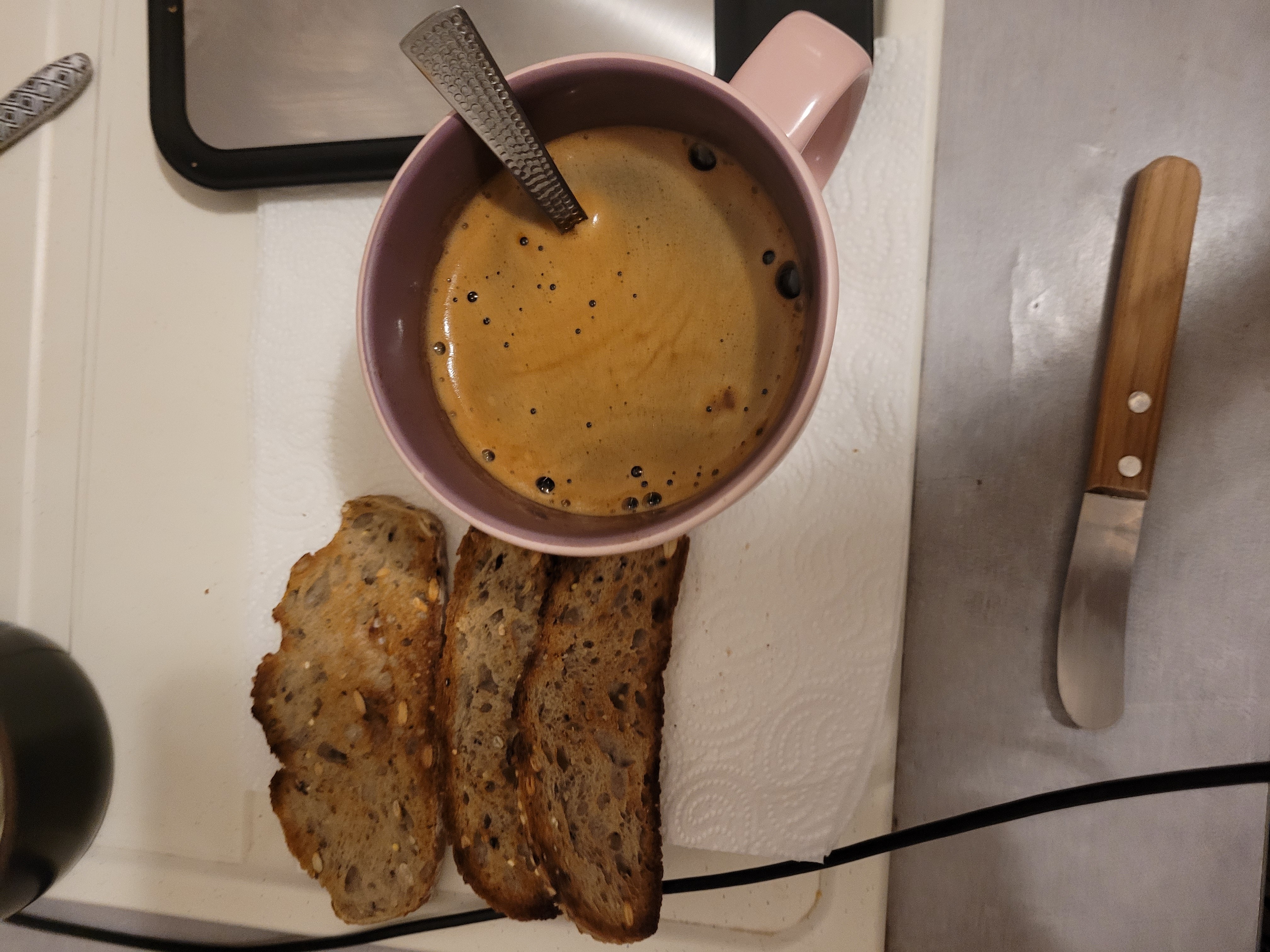 Café et pain grillé