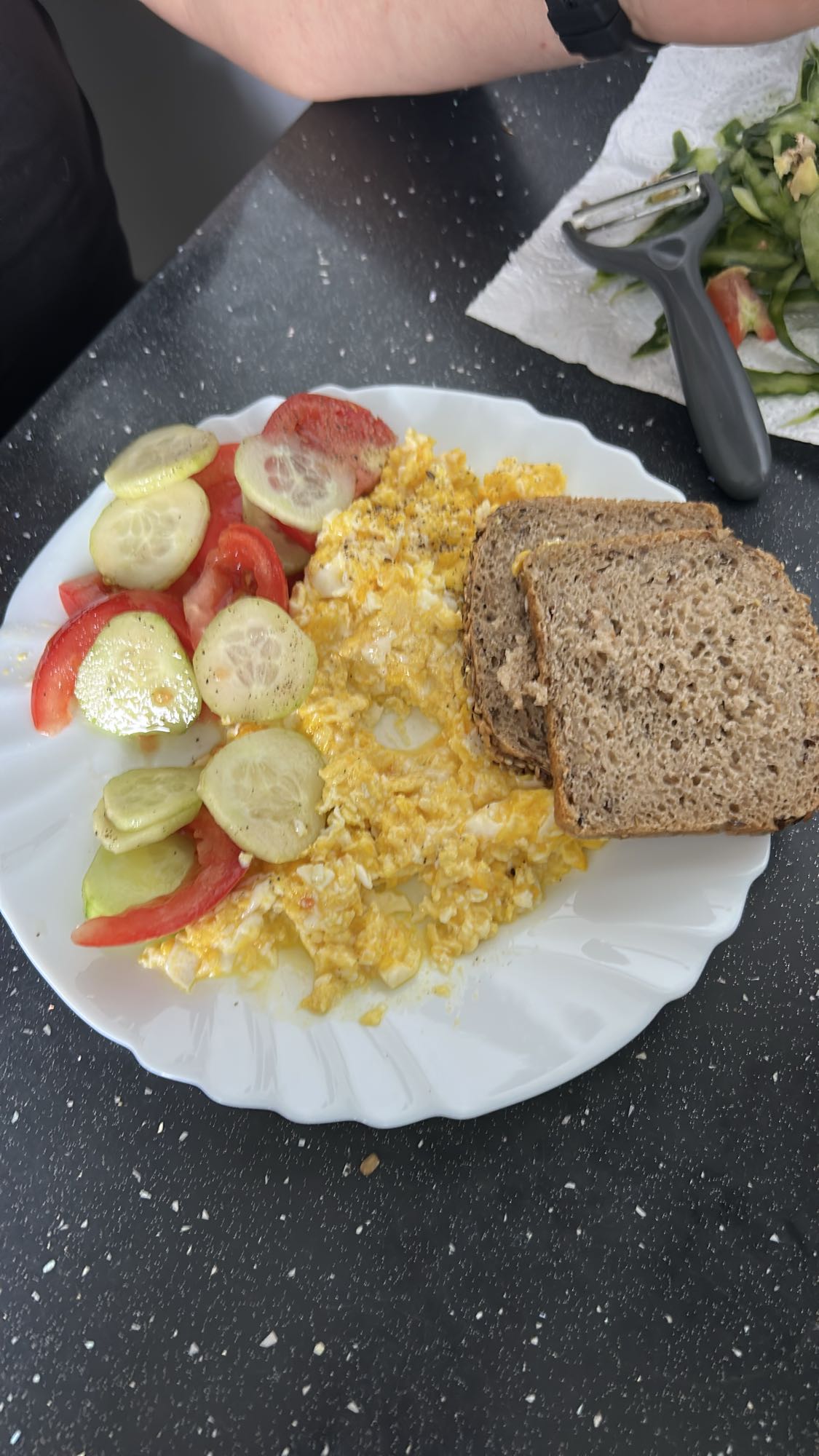 Jajecznica z warzywami