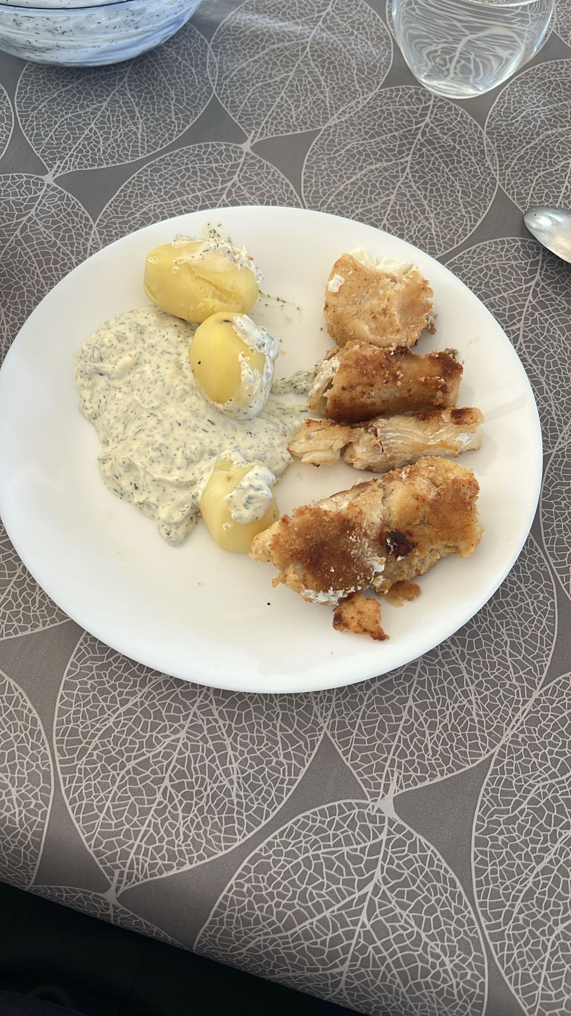 Panerad fisk med potatis