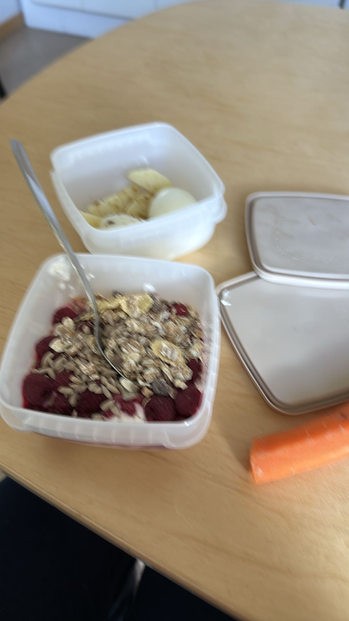 Frukostlåda med ägg & bär