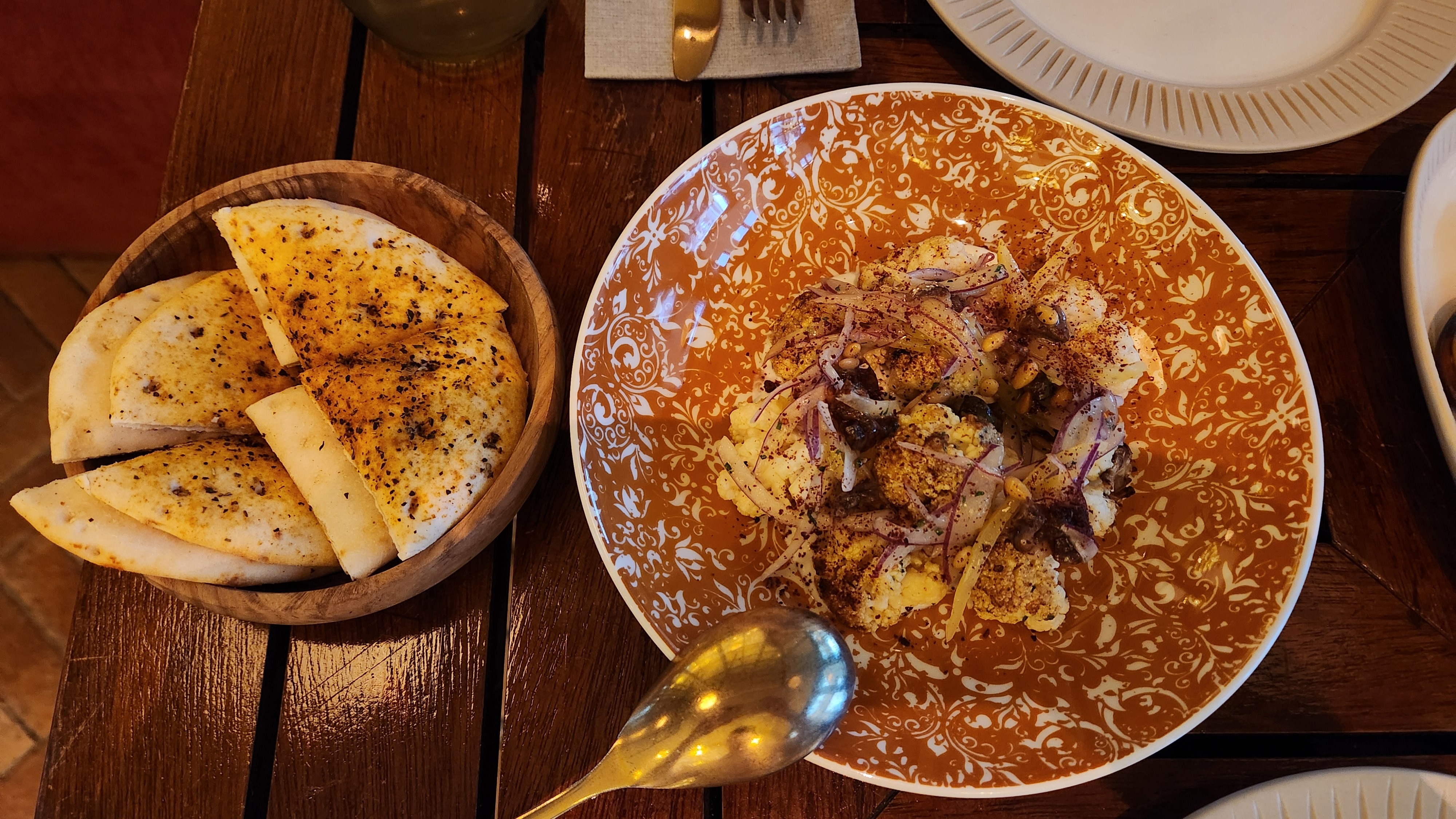 Spiced Flatbread & Cauliflower