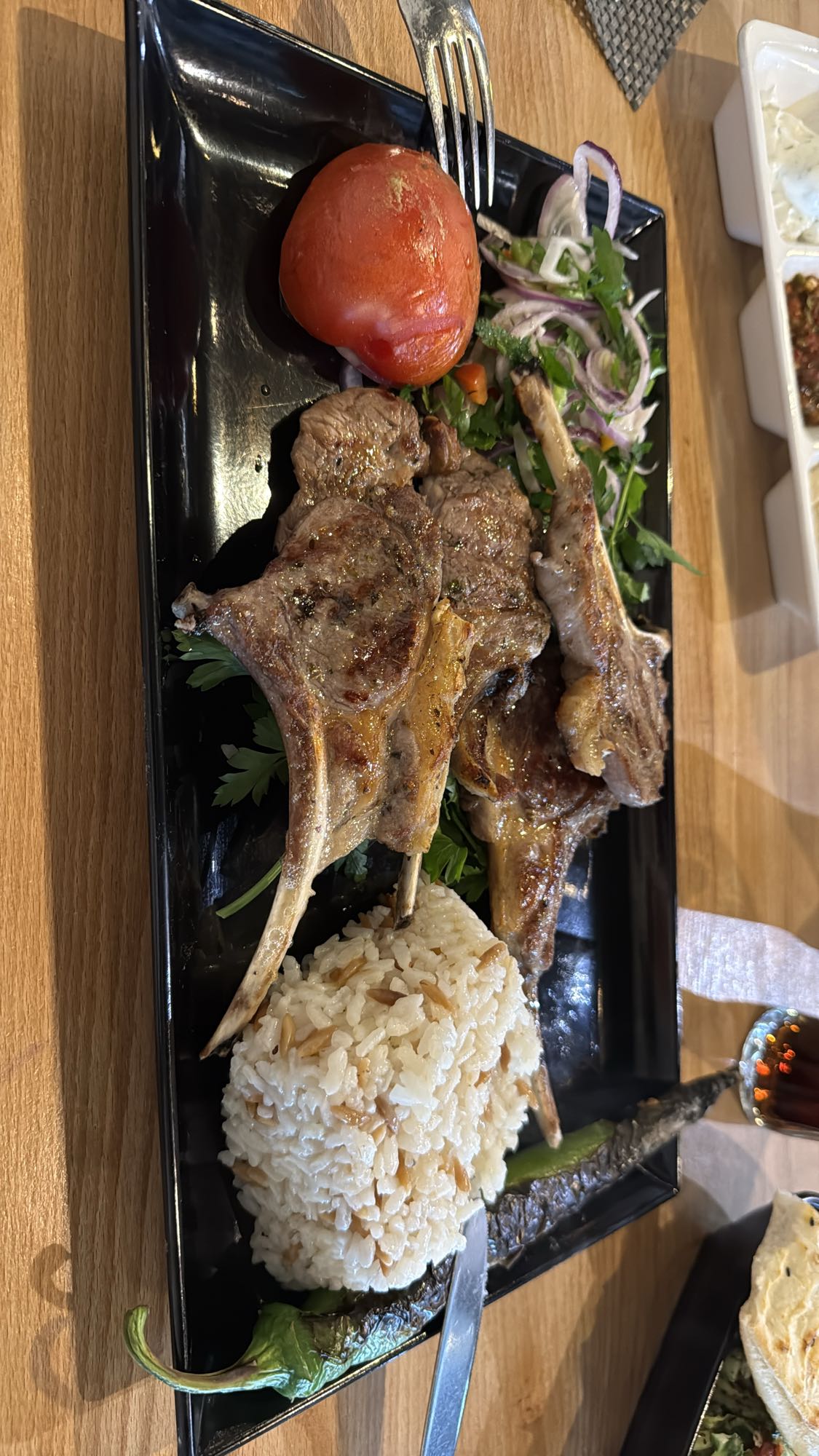 kotlety jagnięce z ryżem