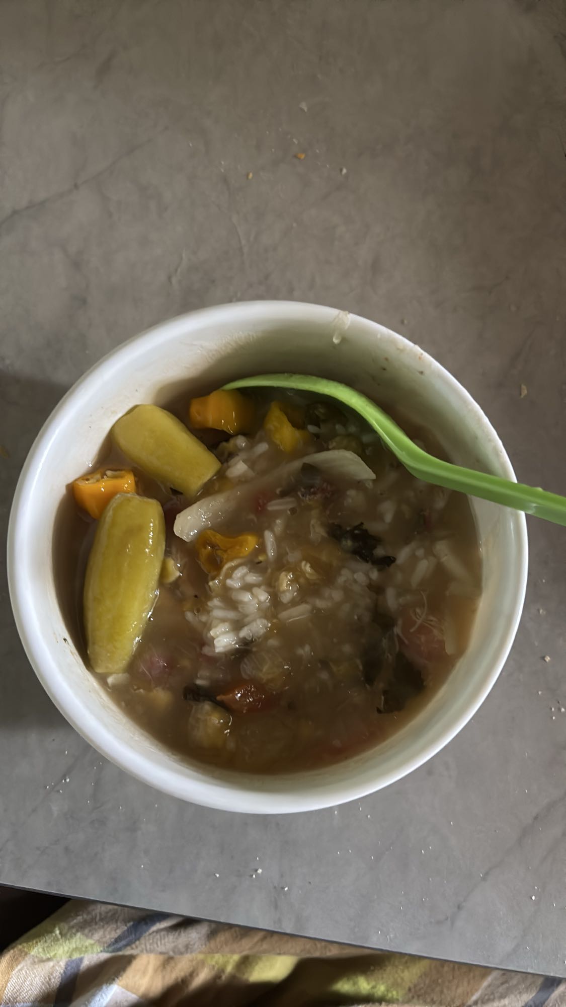 Soupe de riz et légumes