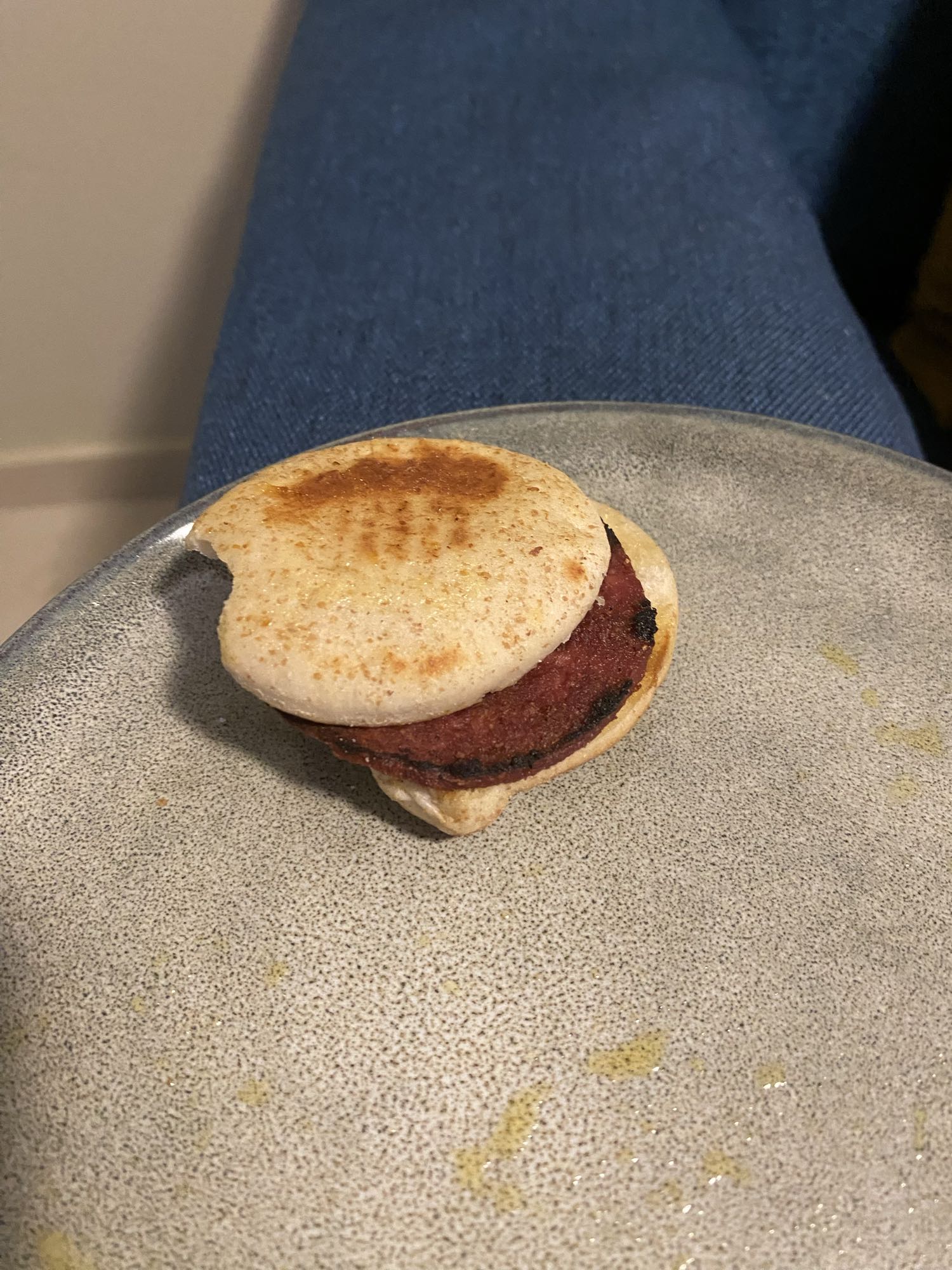 mini sándwich de salami