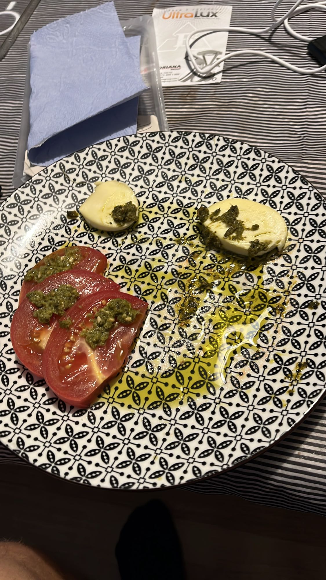 домашна капрезе чиния