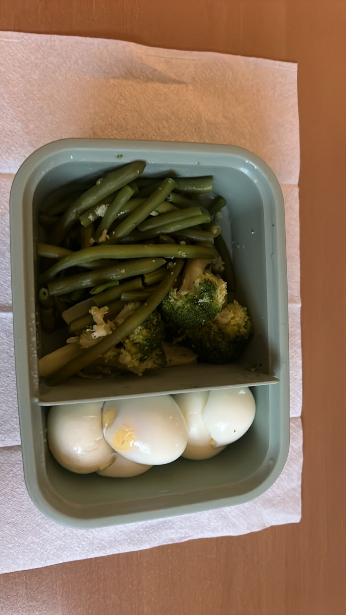 Boiled Eggs & Veggies
