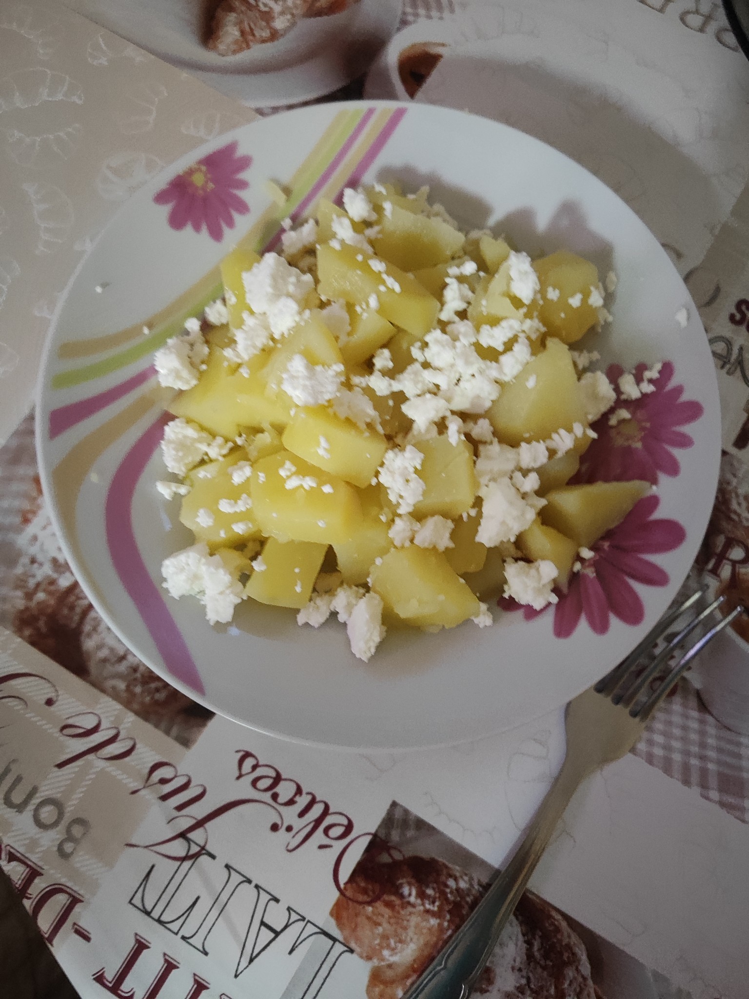 Potatoes with cheese