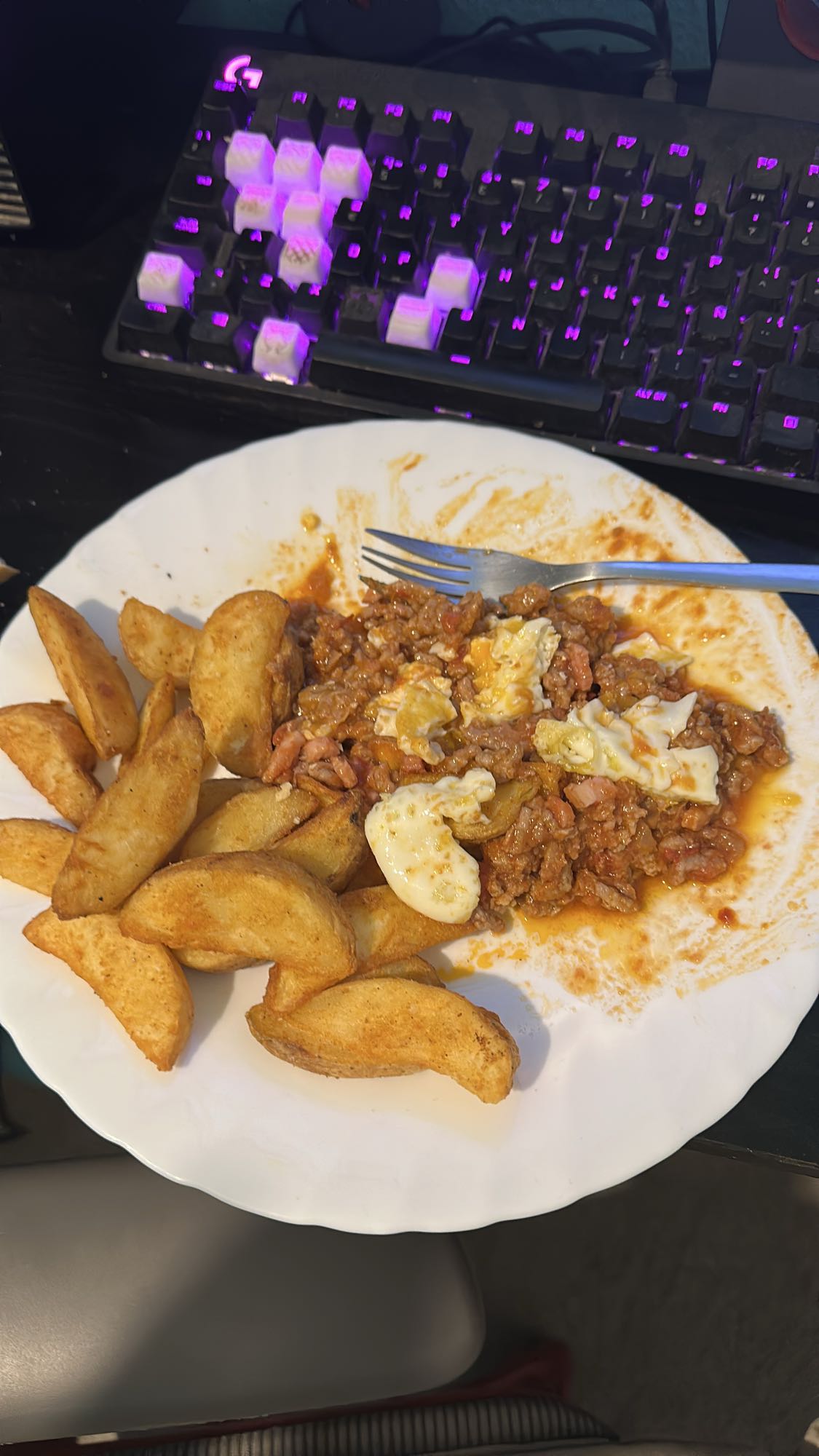 Papas gajo con carne y huevo