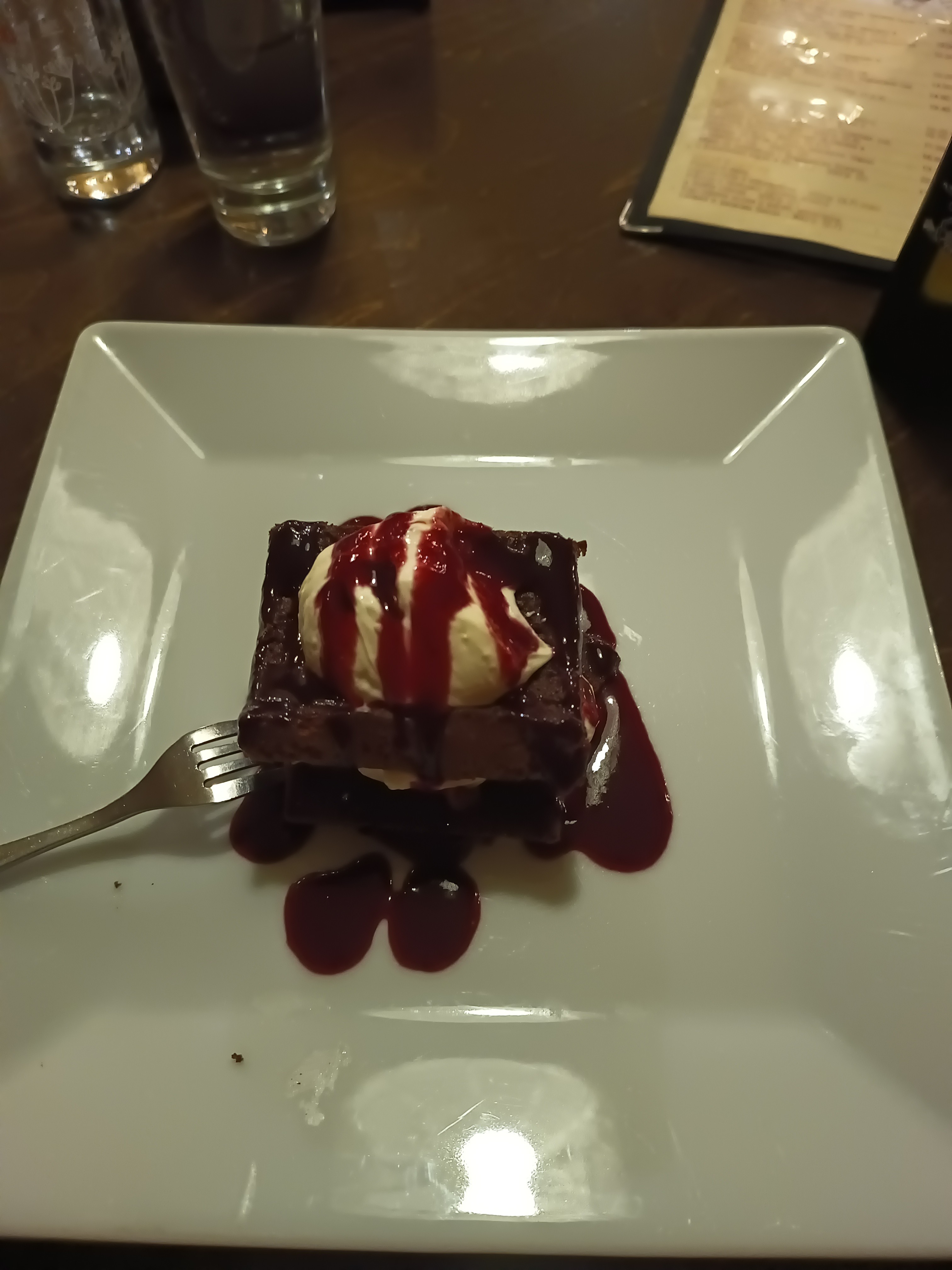 Brownie with ice cream