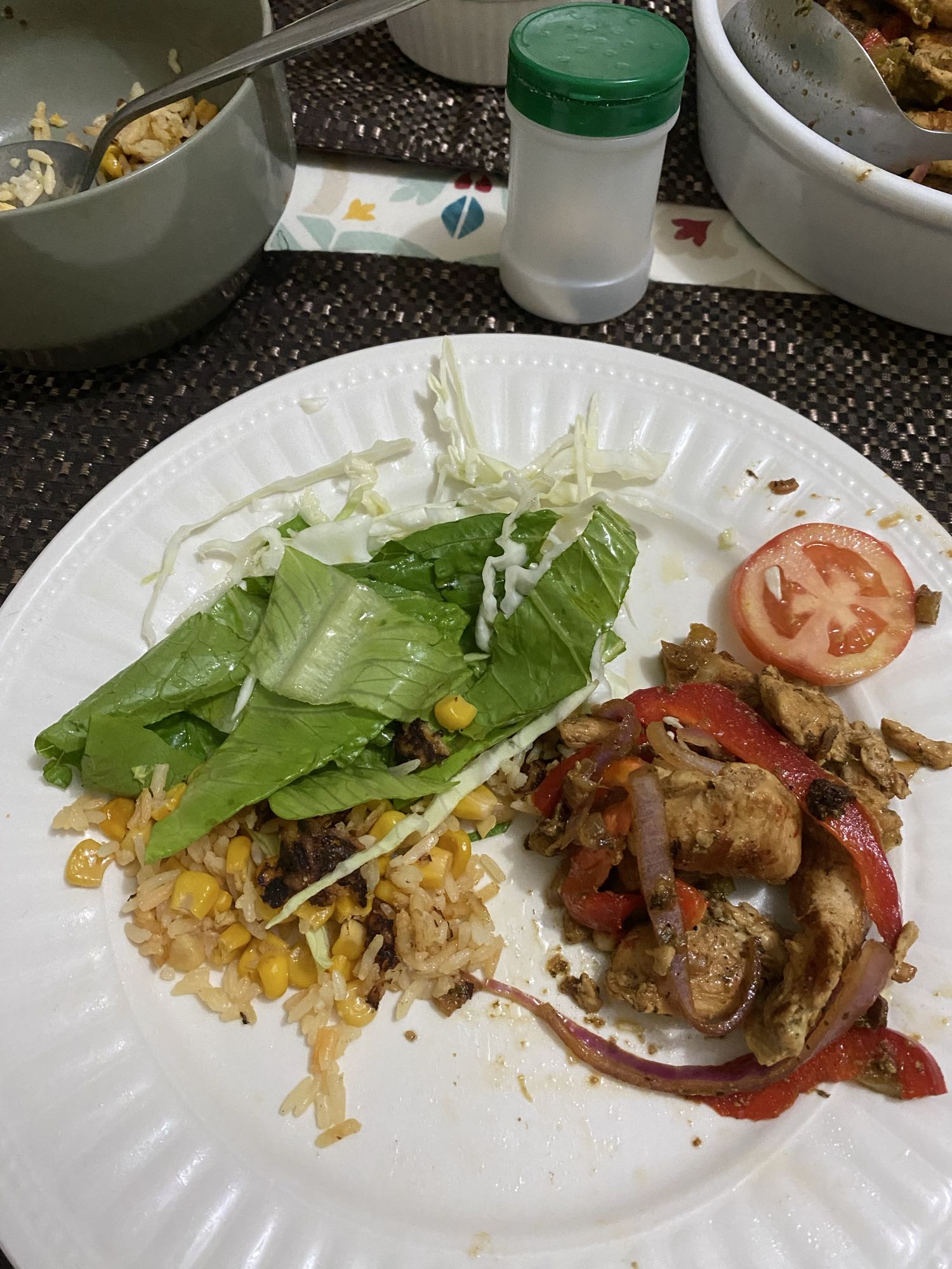 Taco con arroz y pollo
