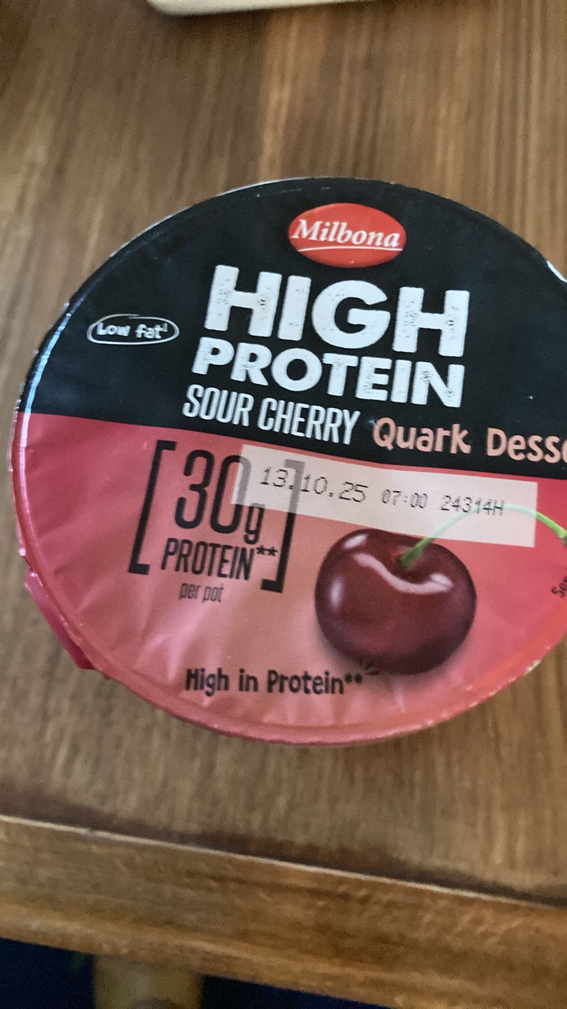 Kvarg körsbär dessert