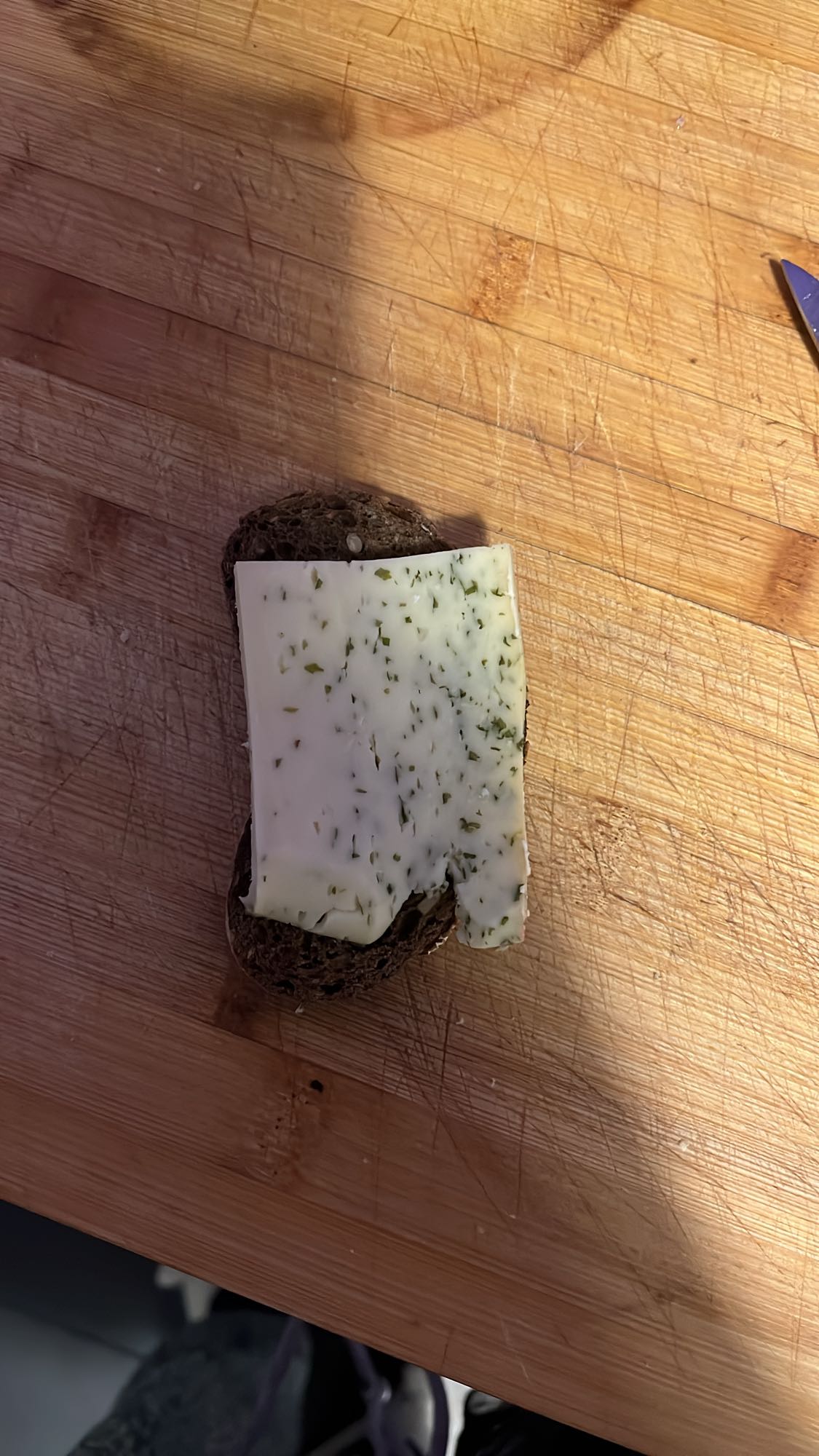 Tartine fromage herbes