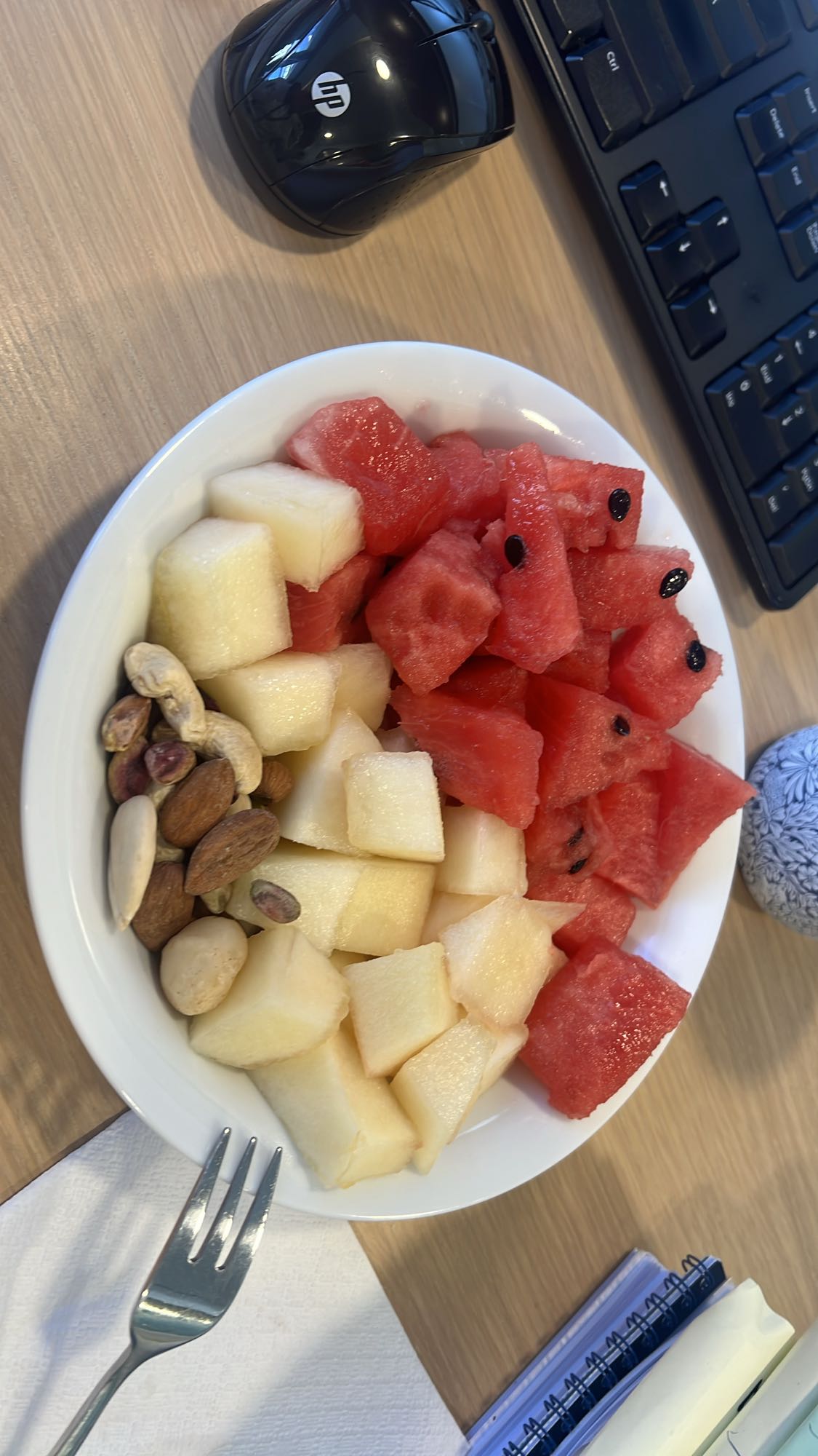 Φρουτοσαλάτα με ξηρούς καρπούς