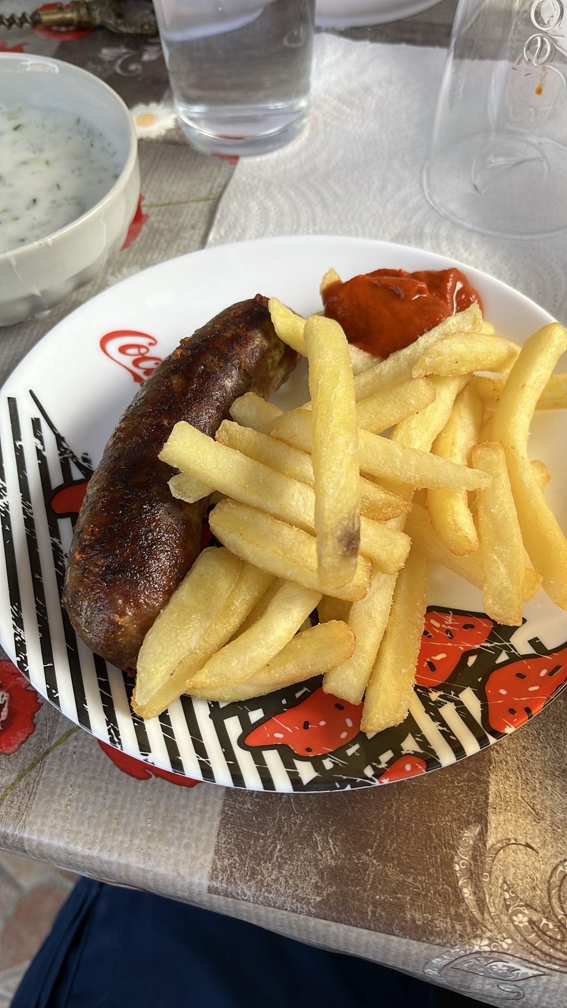 Кебап с пържени картофи