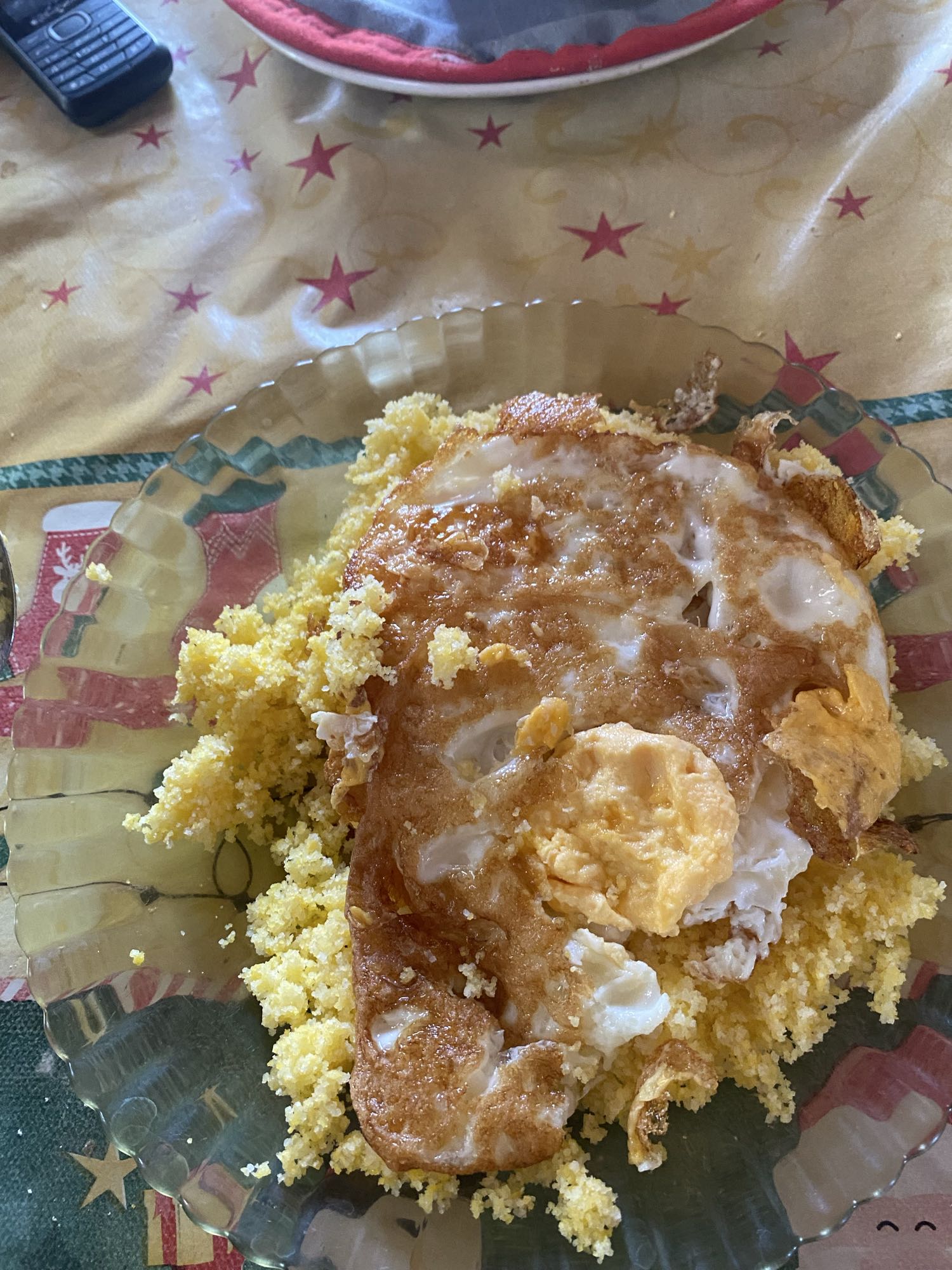 Cuscuz com ovo frito