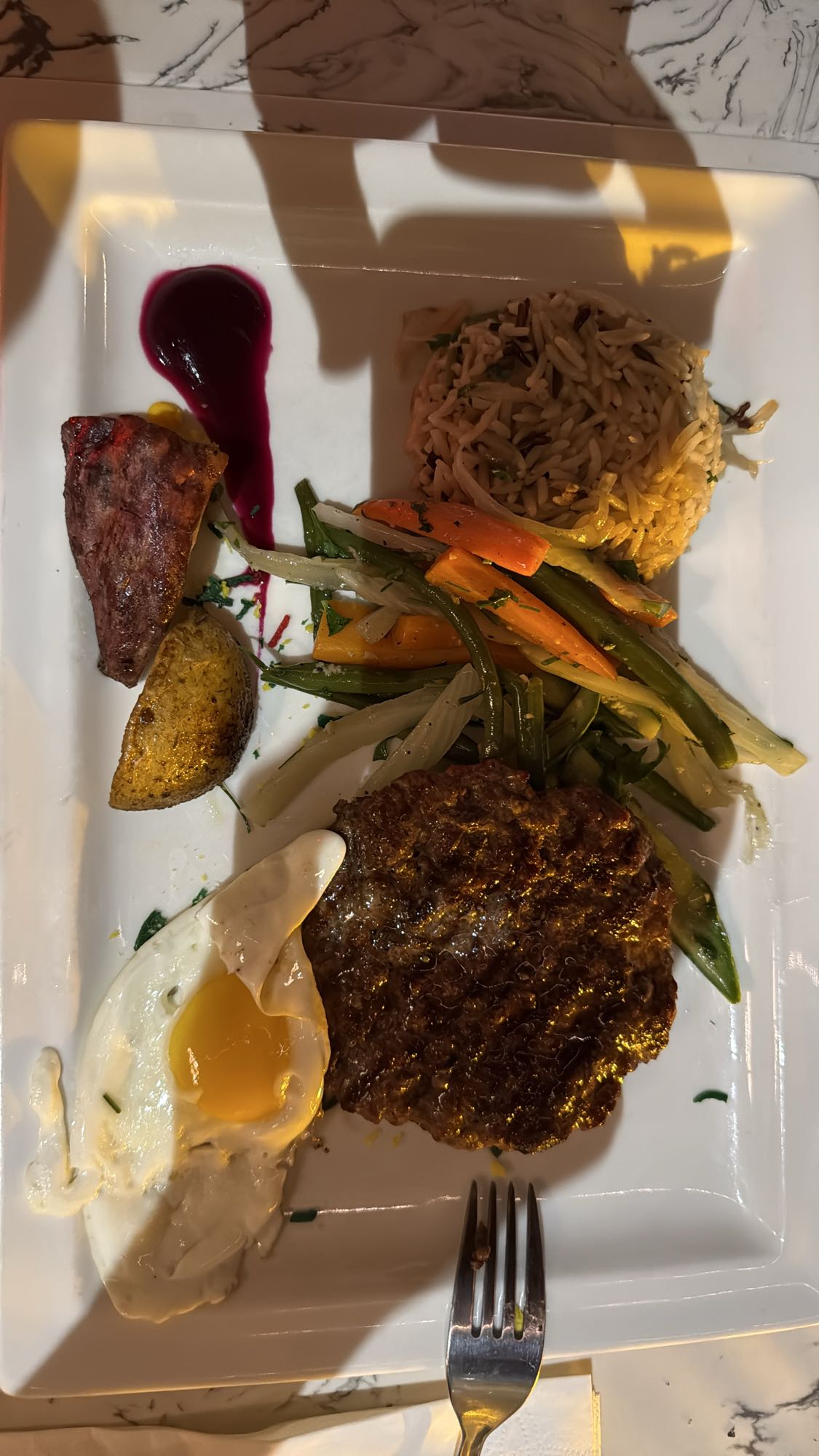 Beef burger with rice and egg