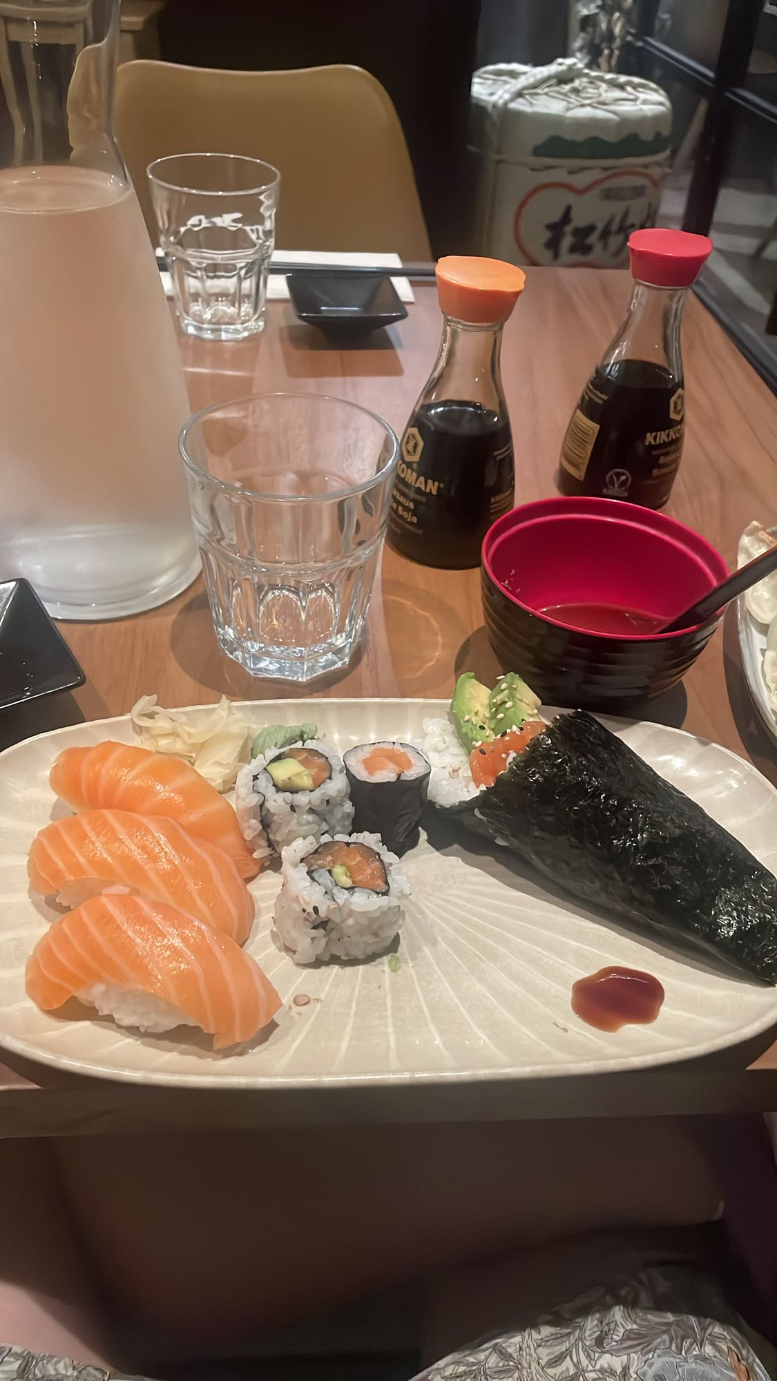 Assortiment de sushi saumon