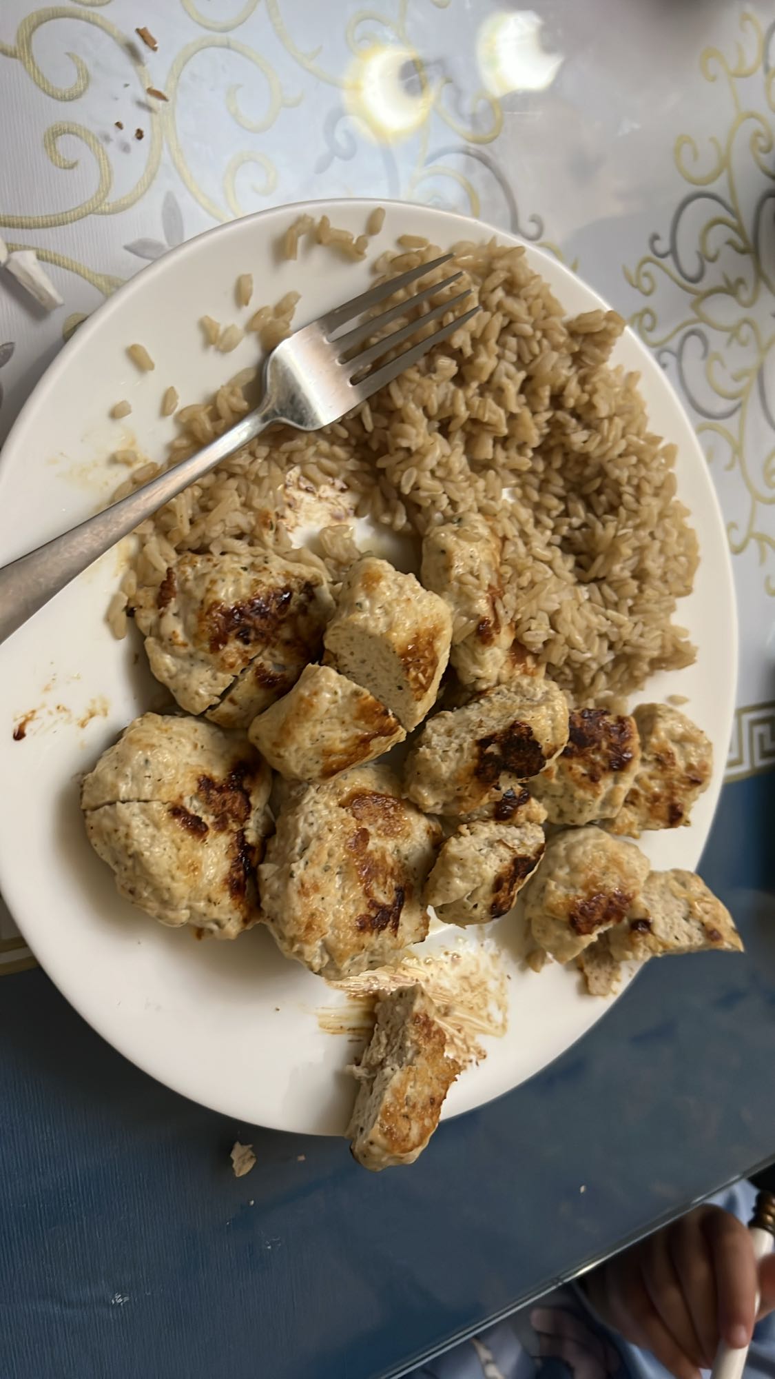 albóndigas de pollo y arroz