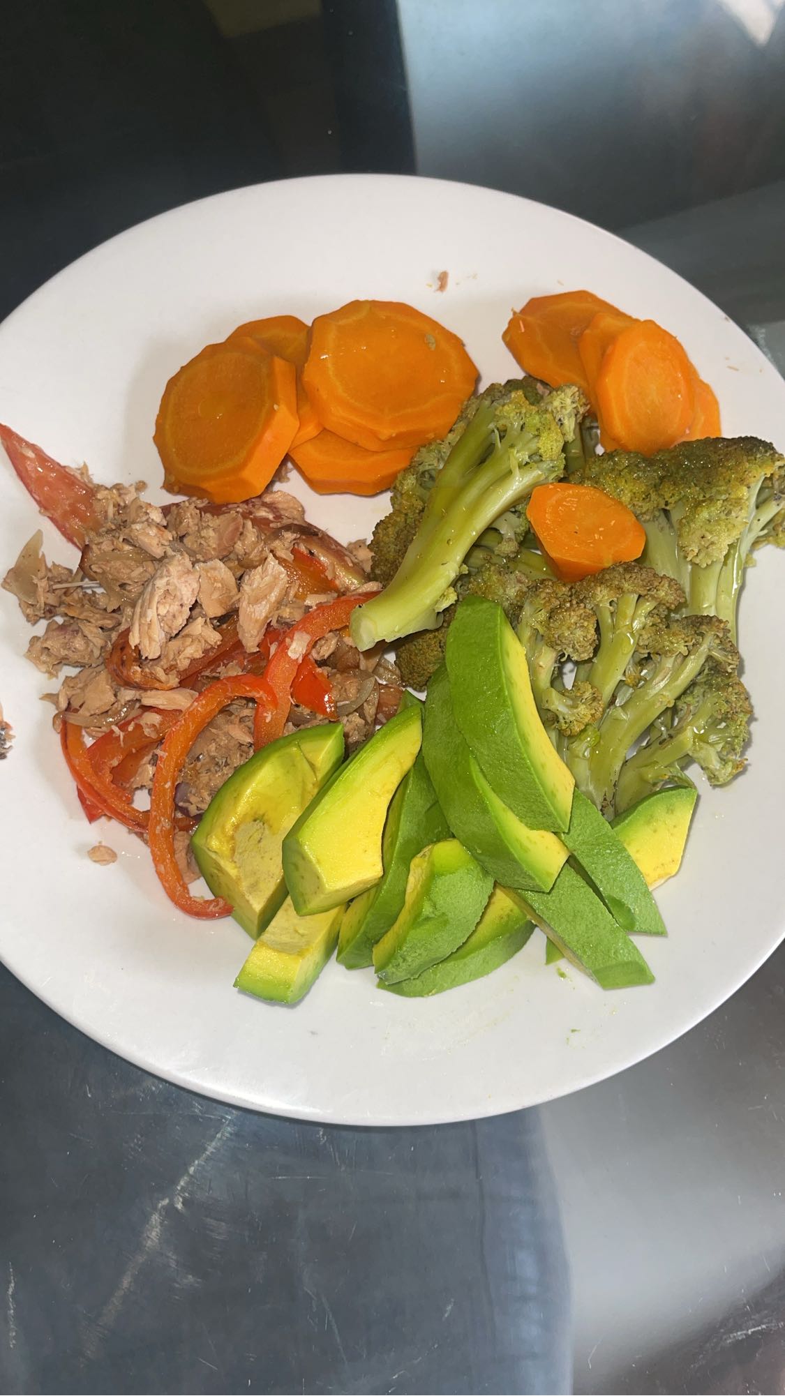 Ensalada de atún y vegetales