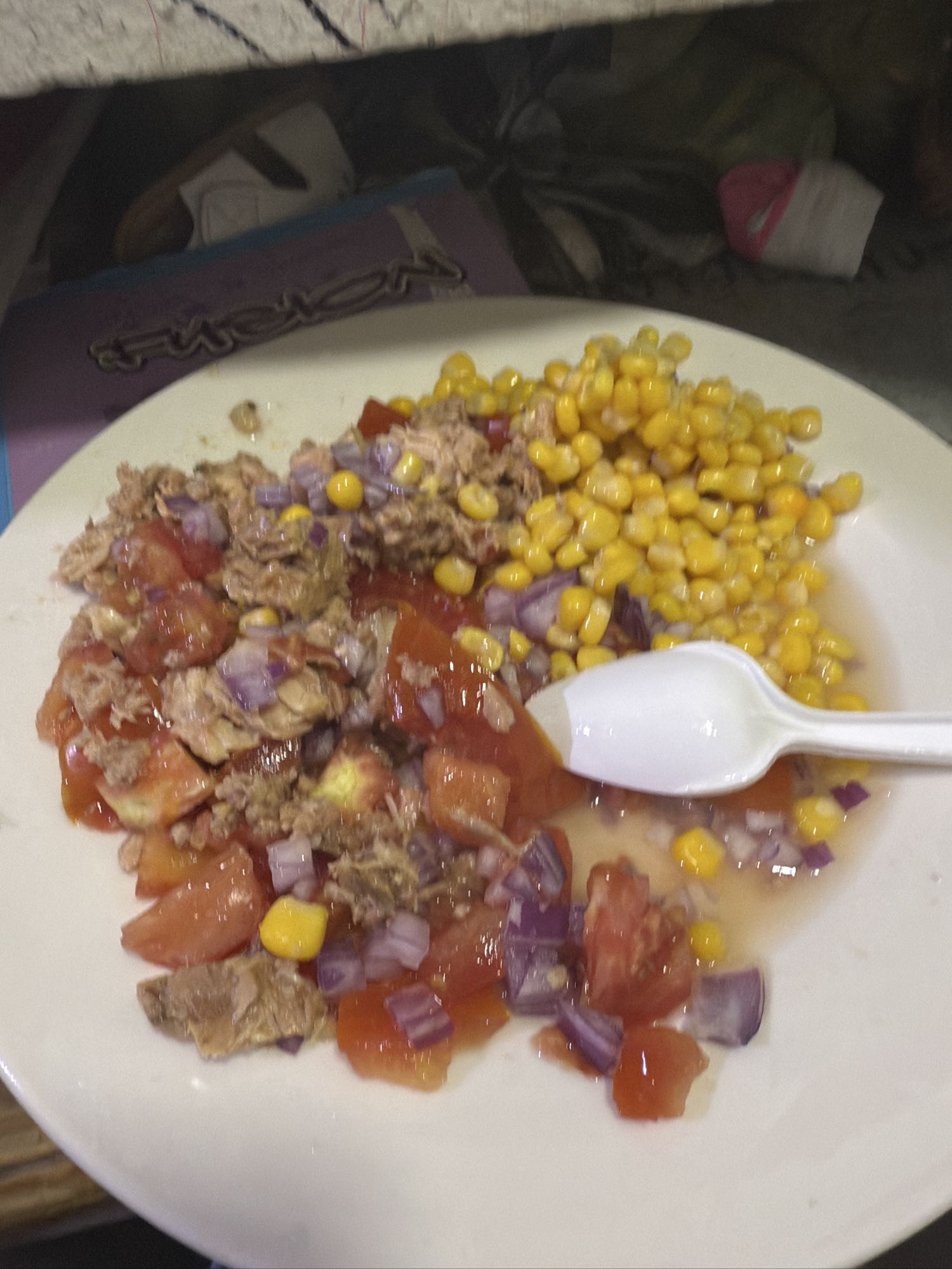 Ensalada de atún y maíz