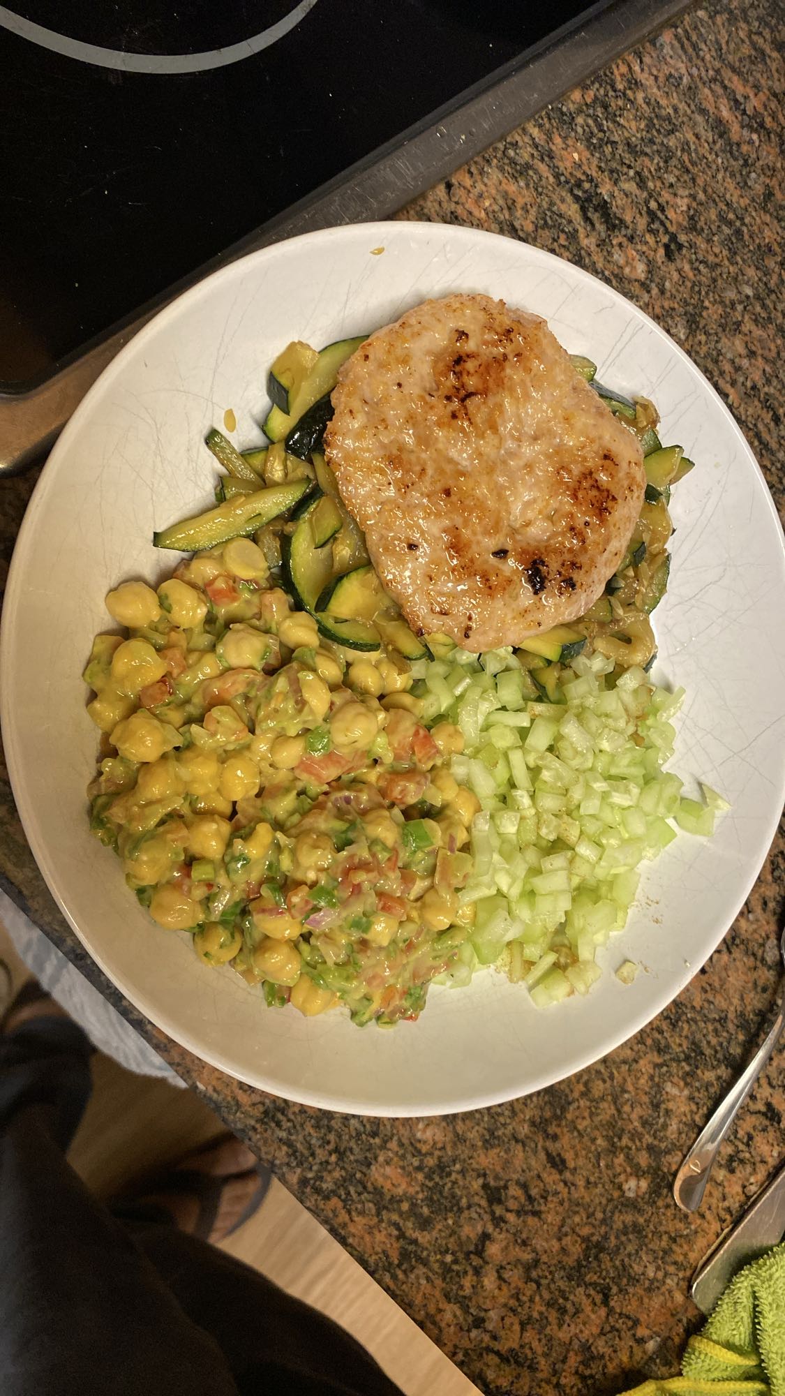 Hamburguesa con ensalada