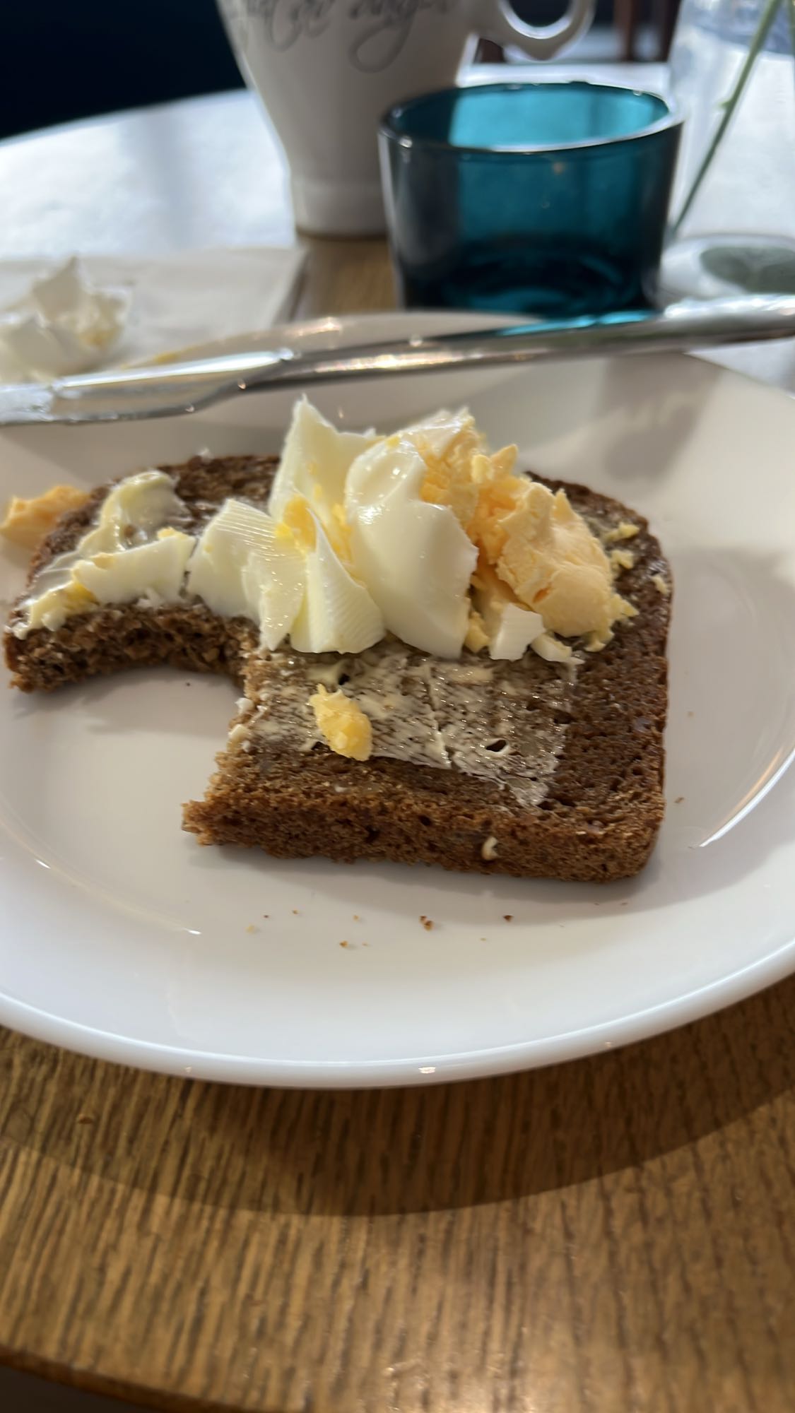 Äggsmörgås på rågbröd