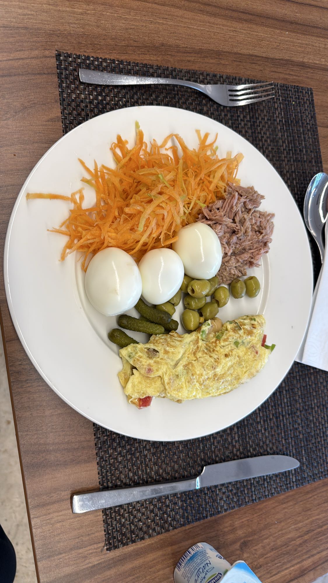 Protein-rich breakfast plate