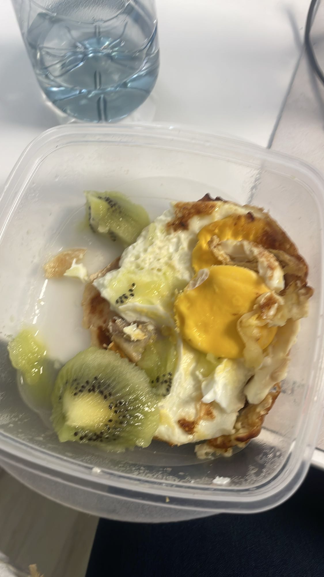 Huevos con kiwi