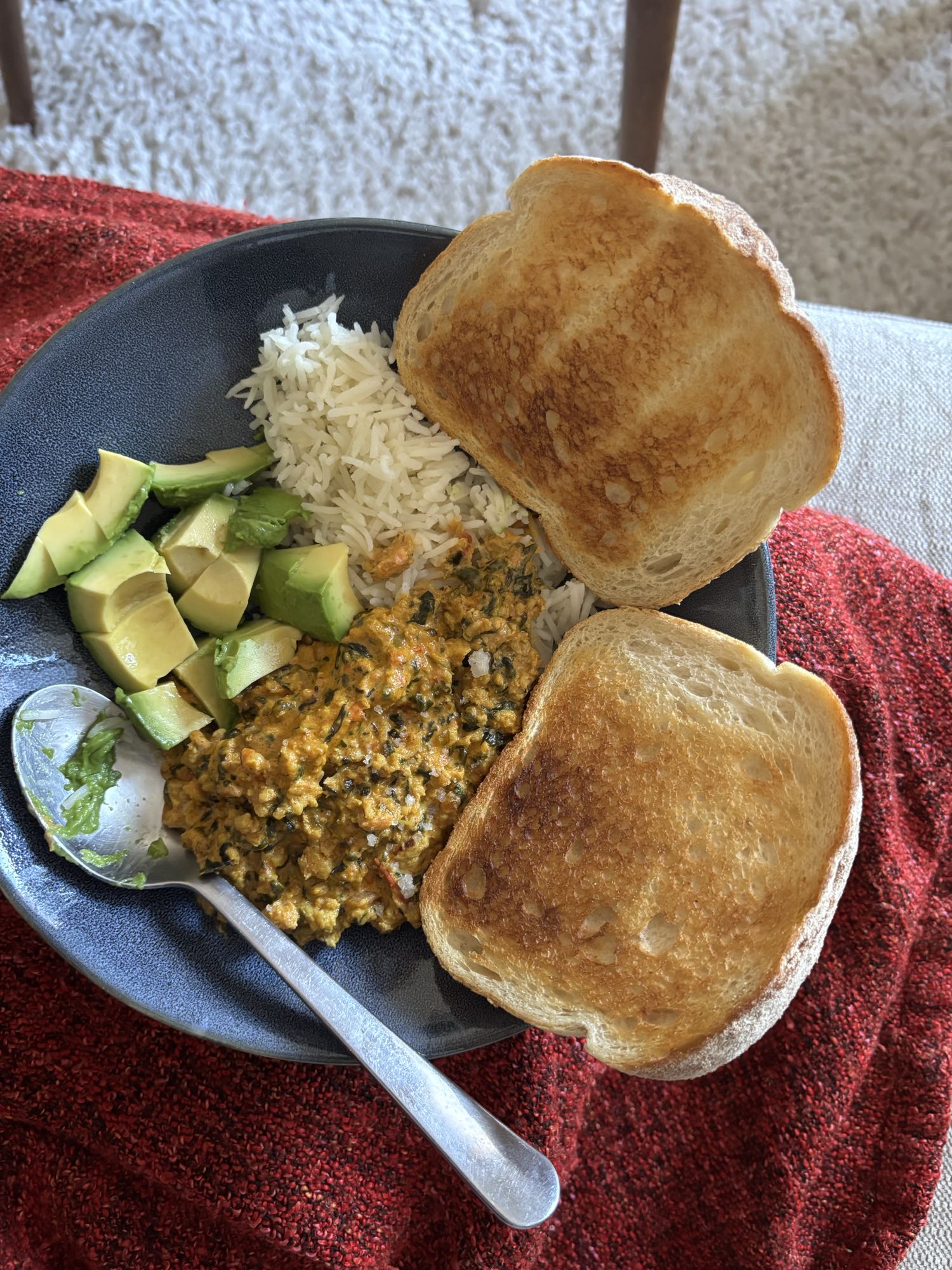 Rostad bröd med ris och röra