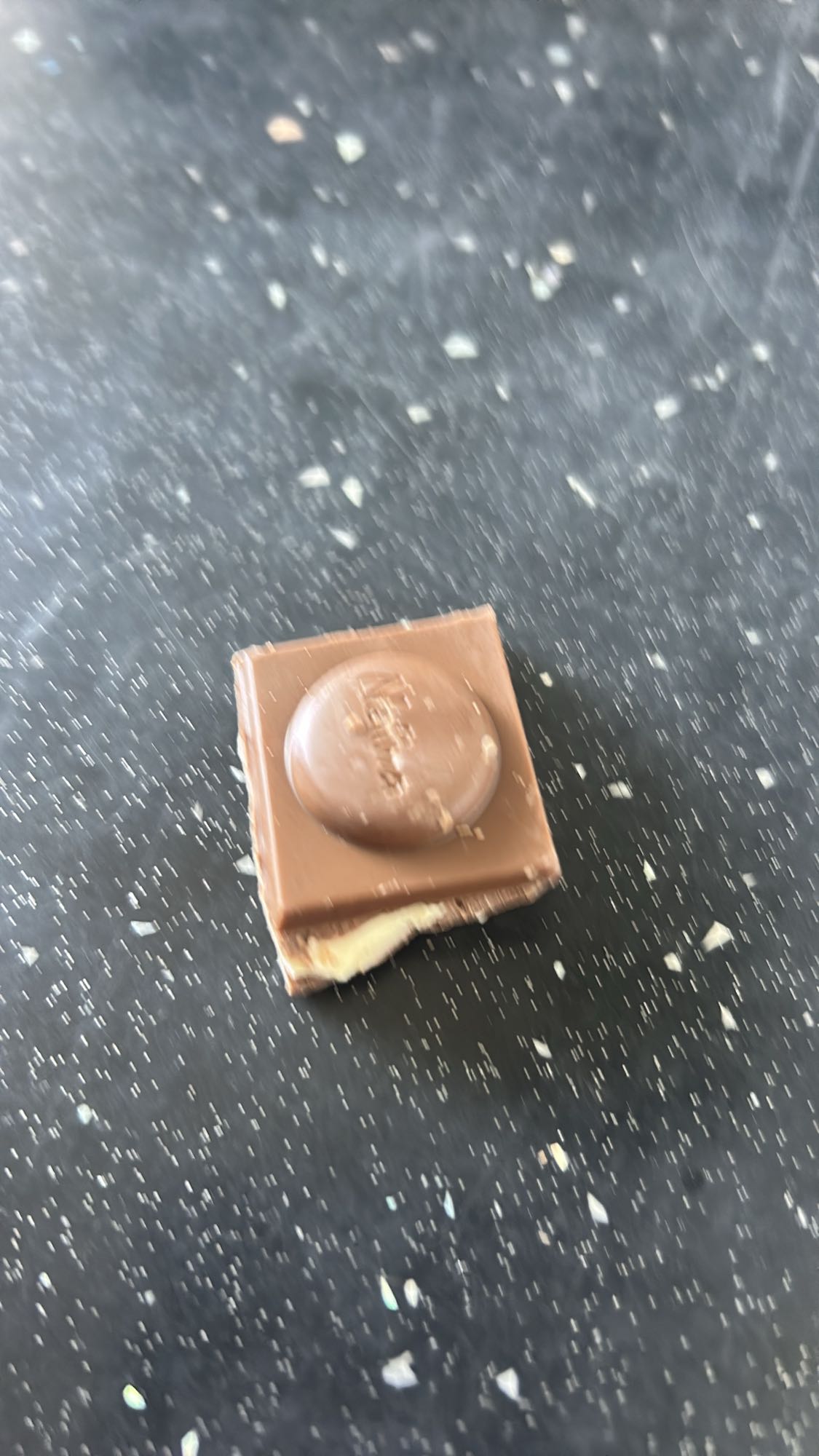 kostka mlecznej czekolady