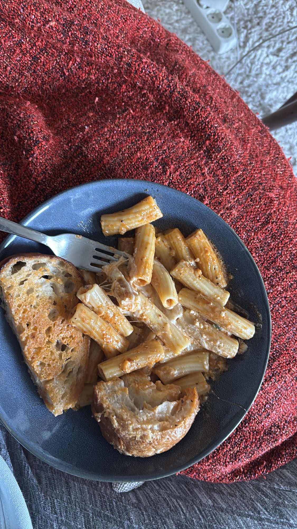 Pasta med bröd