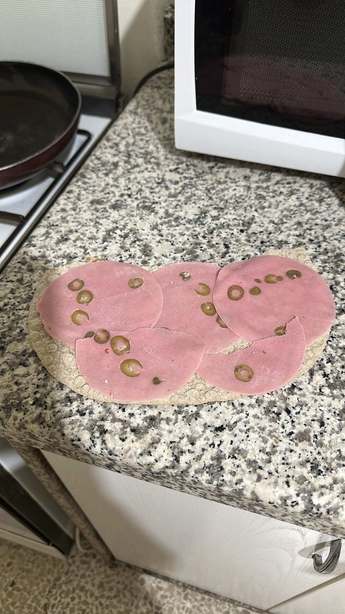 Flatbread with bologna