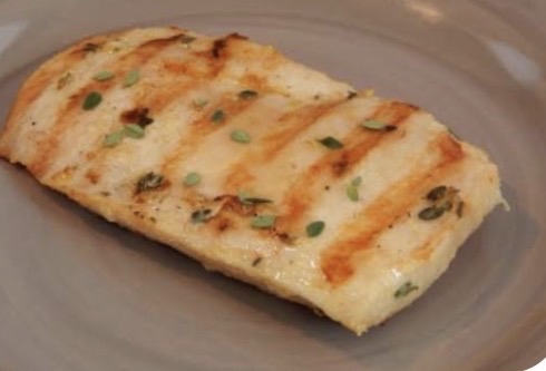 Peito de frango grelhado