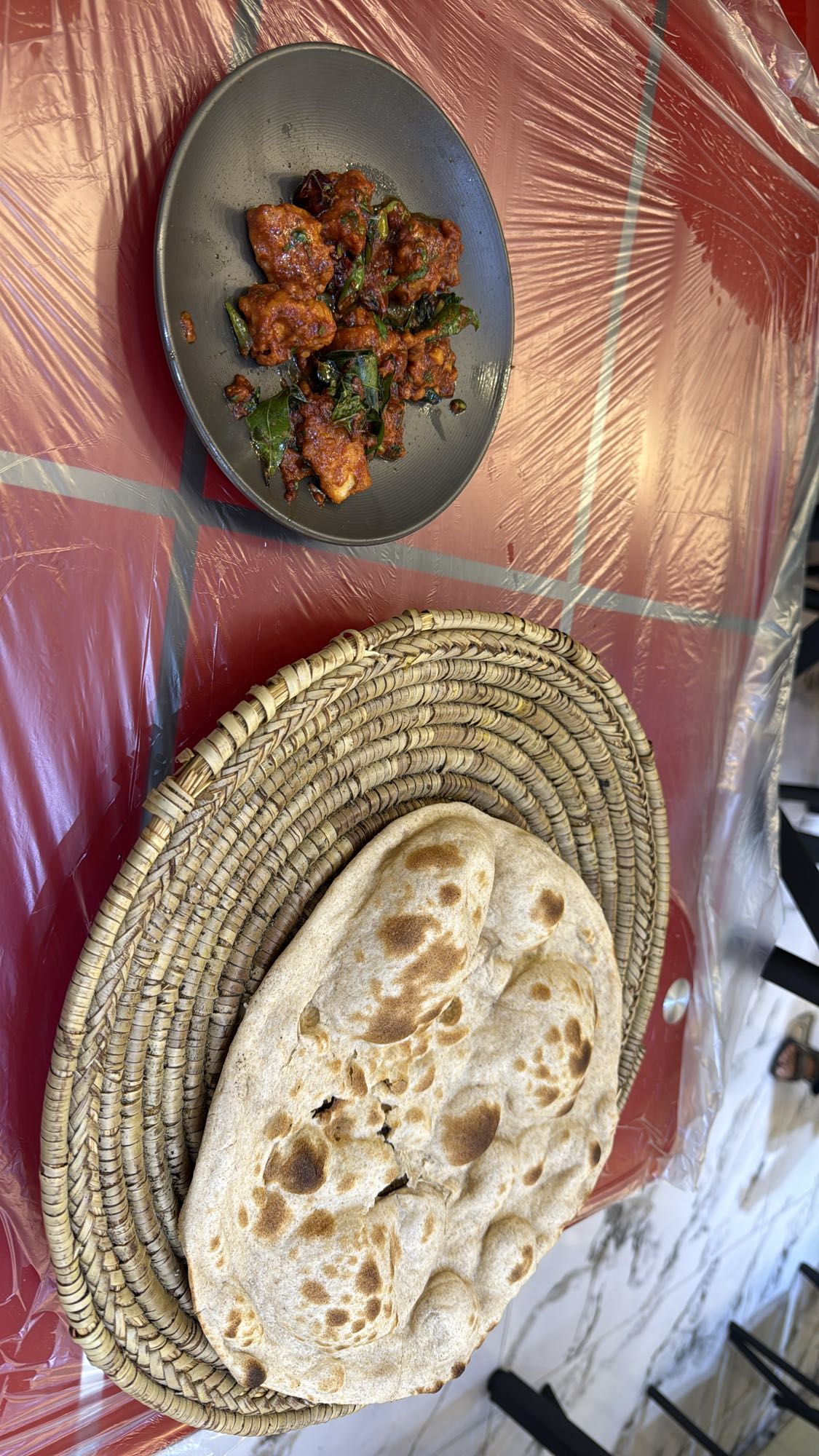 Naan with spicy paneer