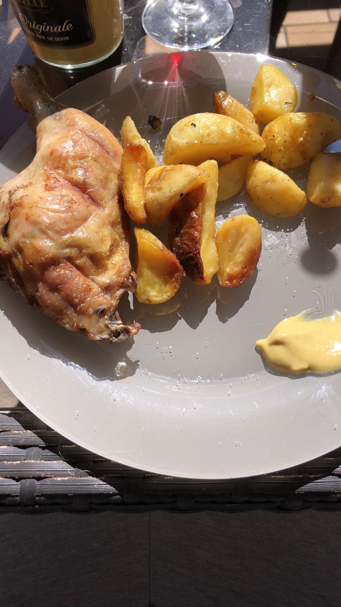Poulet rôti et pommes de terre