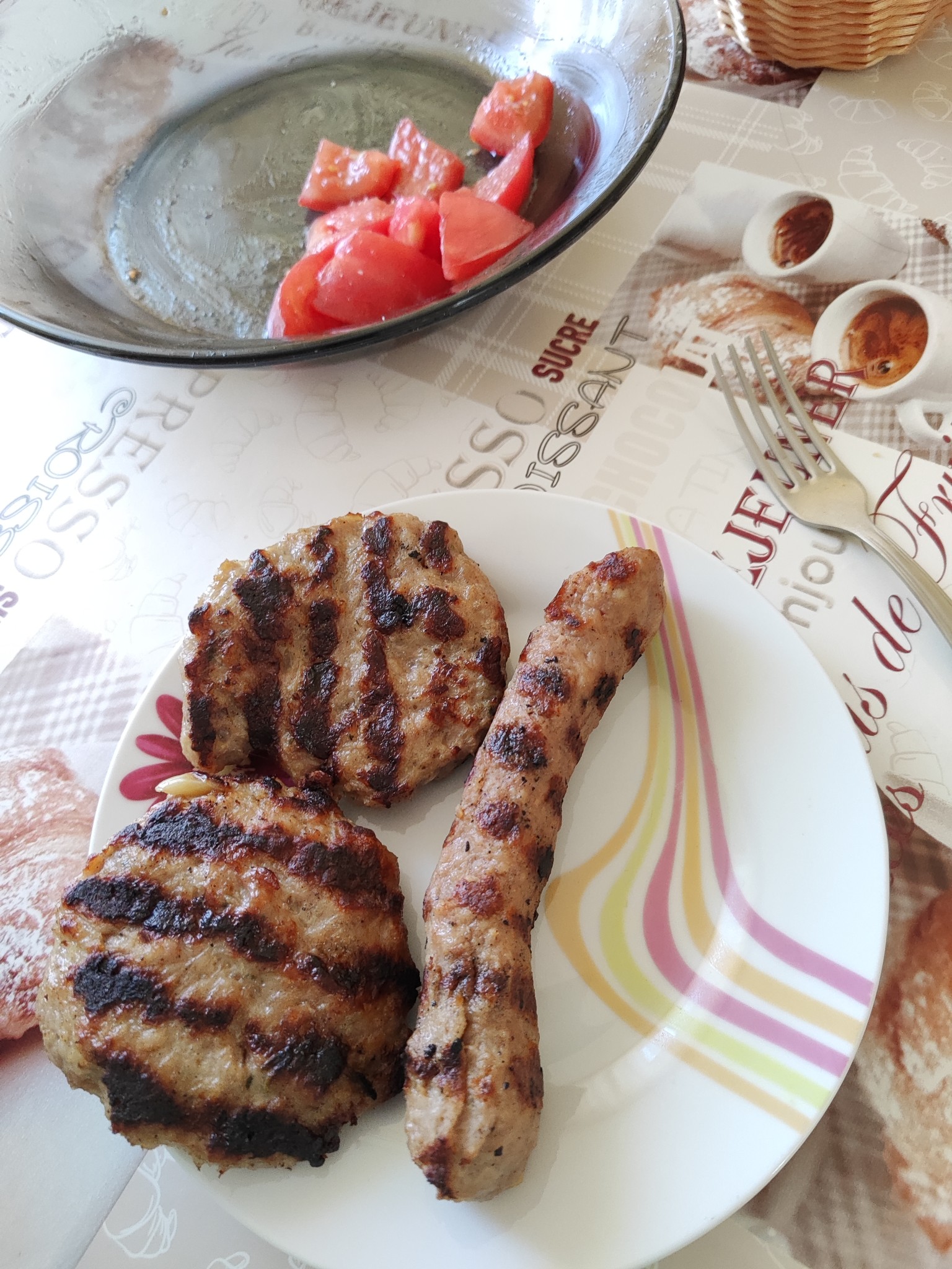 Grilled Meat & Tomatoes