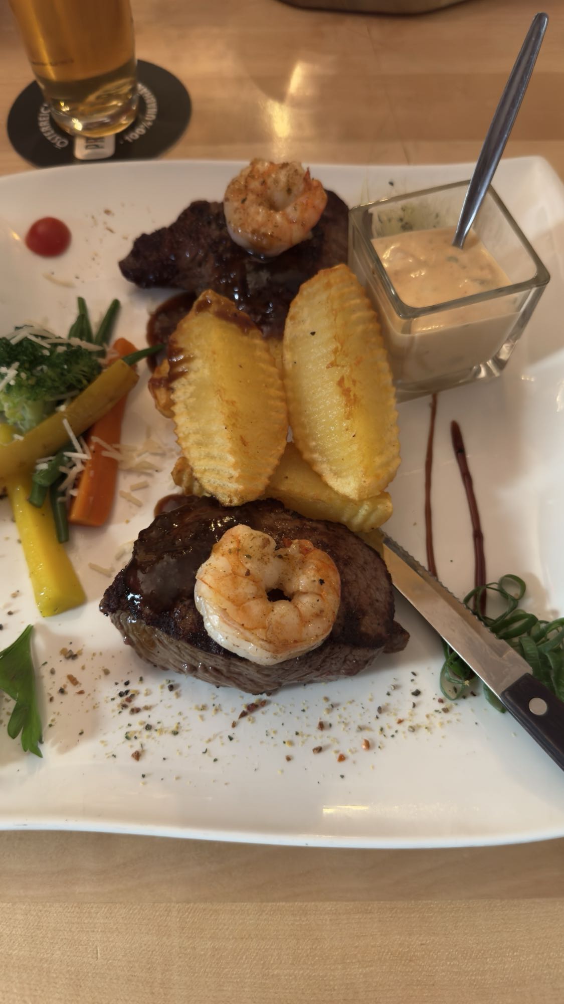 Surf & Turf mit Gemüse