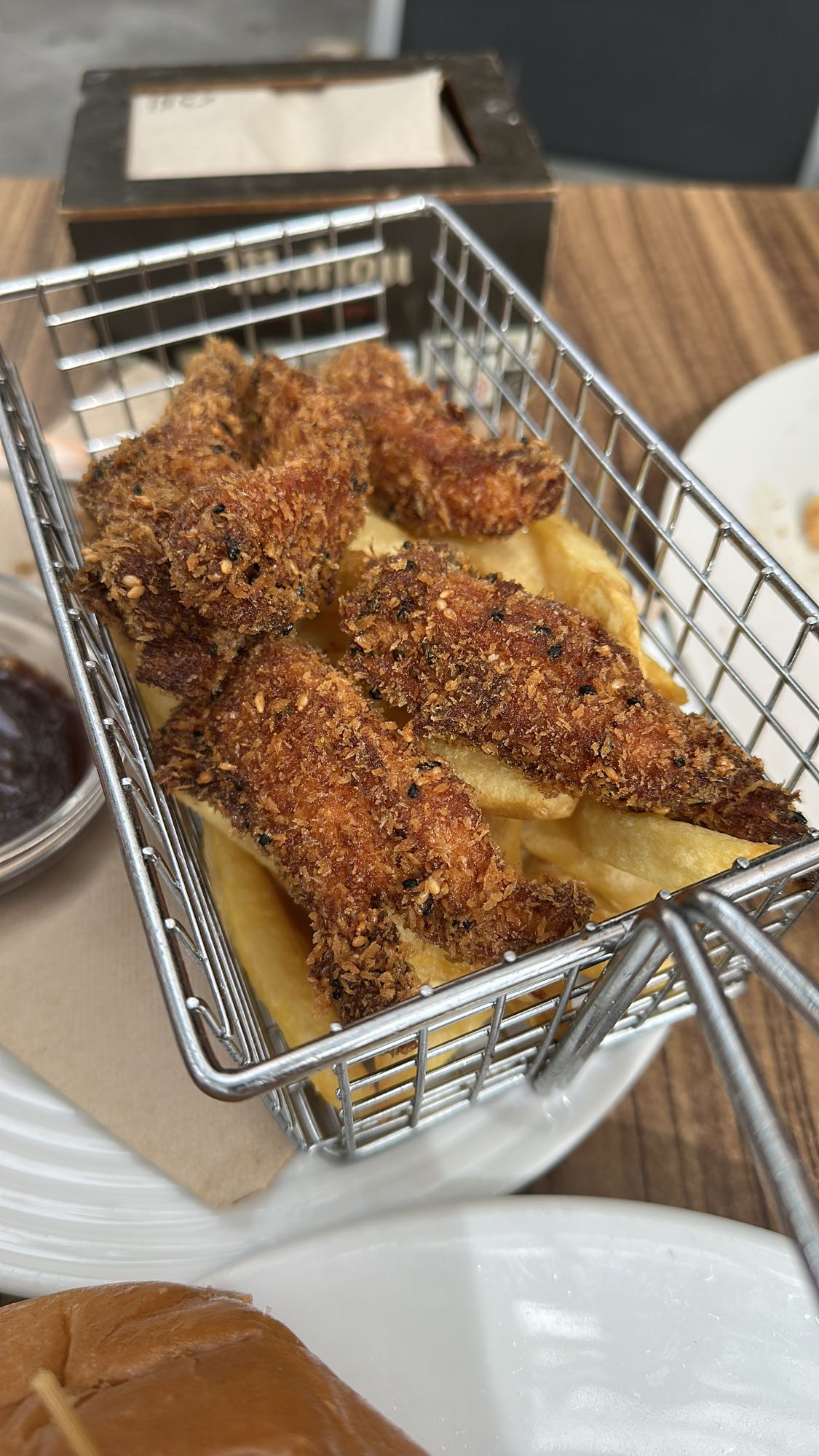 pollo empanizado con papas