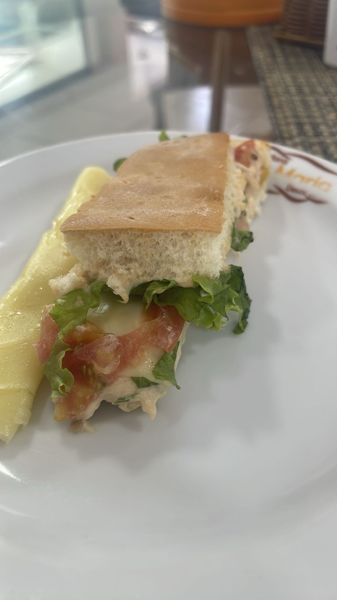 Sanduíche de frango e queijo