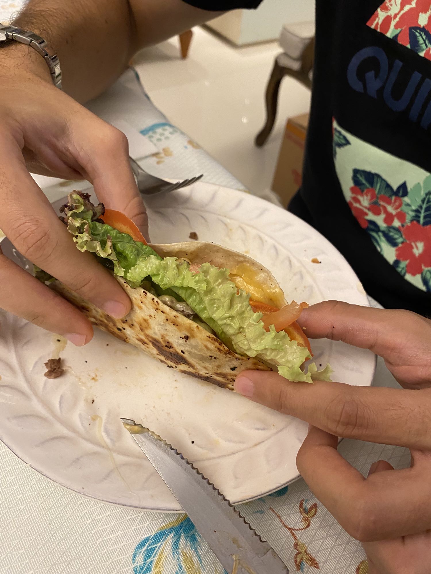 Wrap de carne e legumes