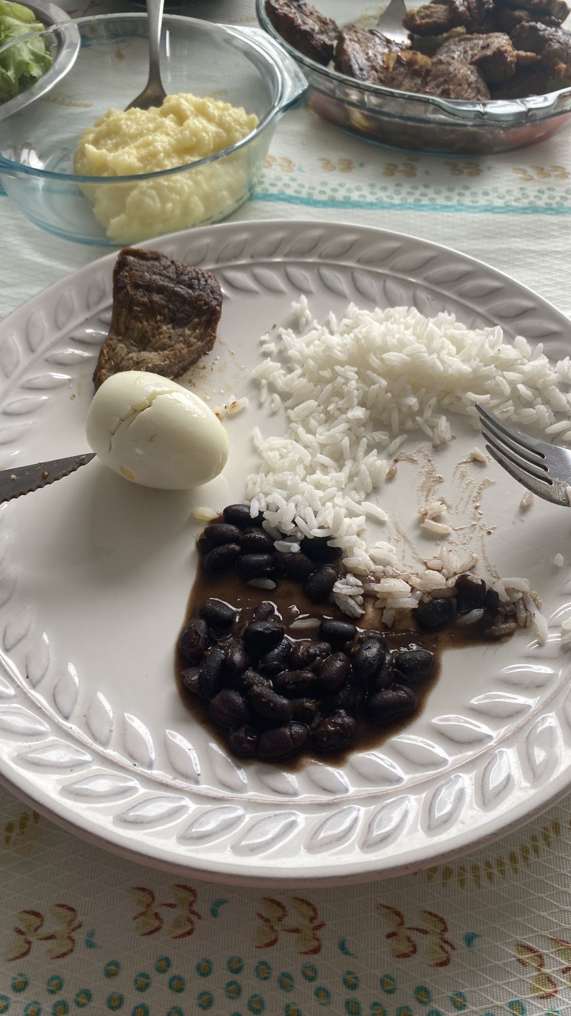 Arroz, feijão e carne