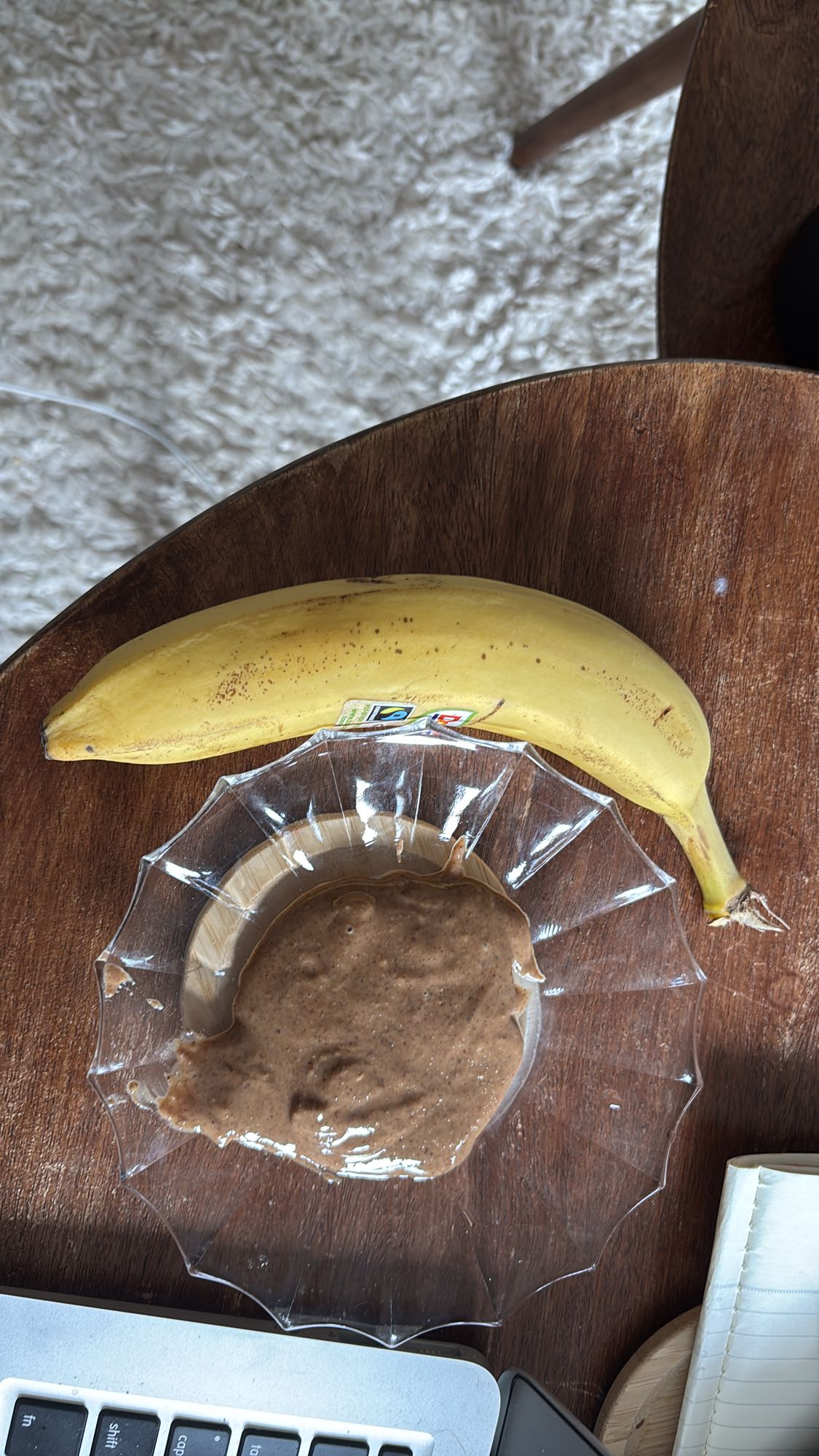 Banan och chokladsås