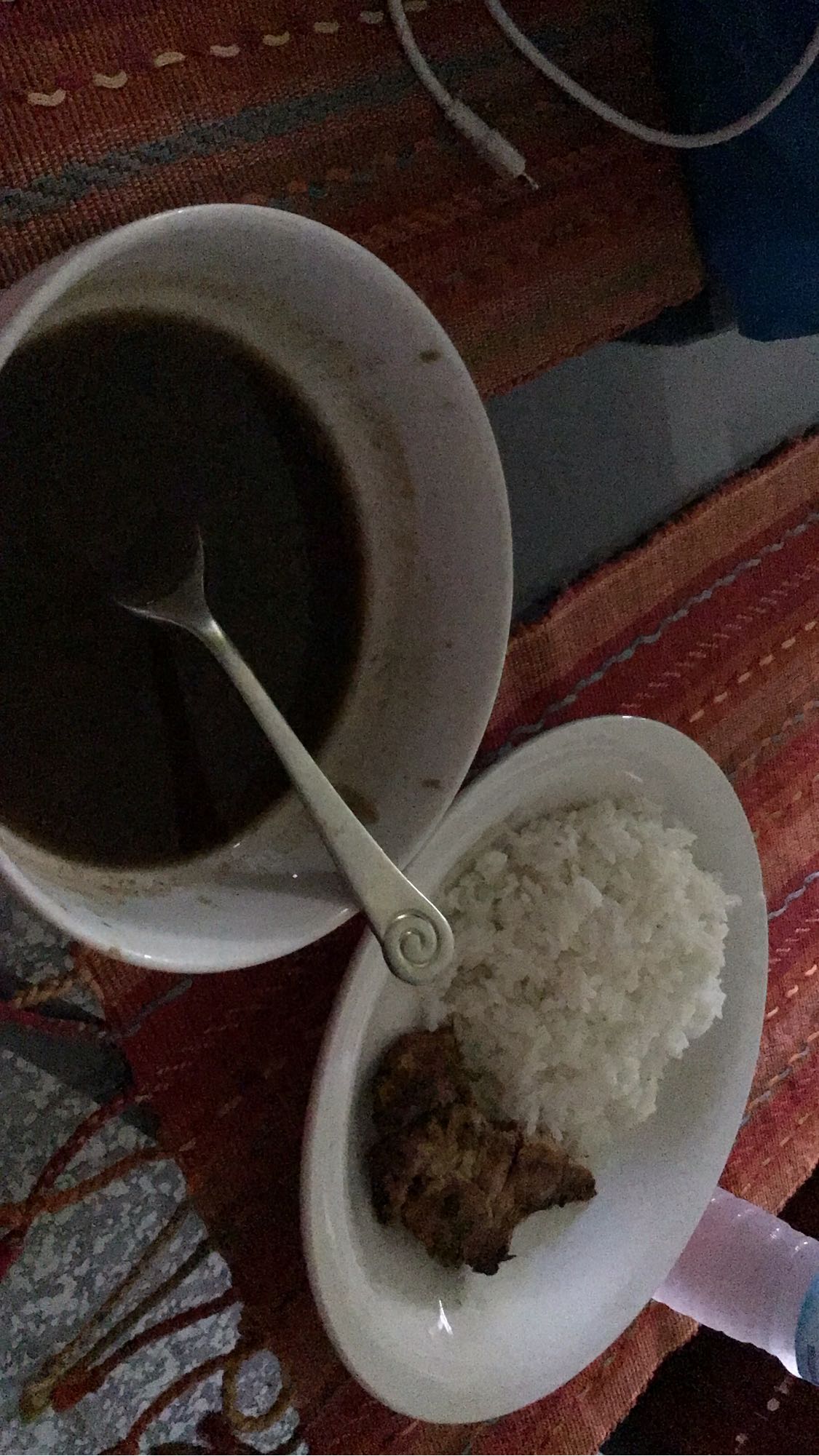 arroz con habichuelas y carne