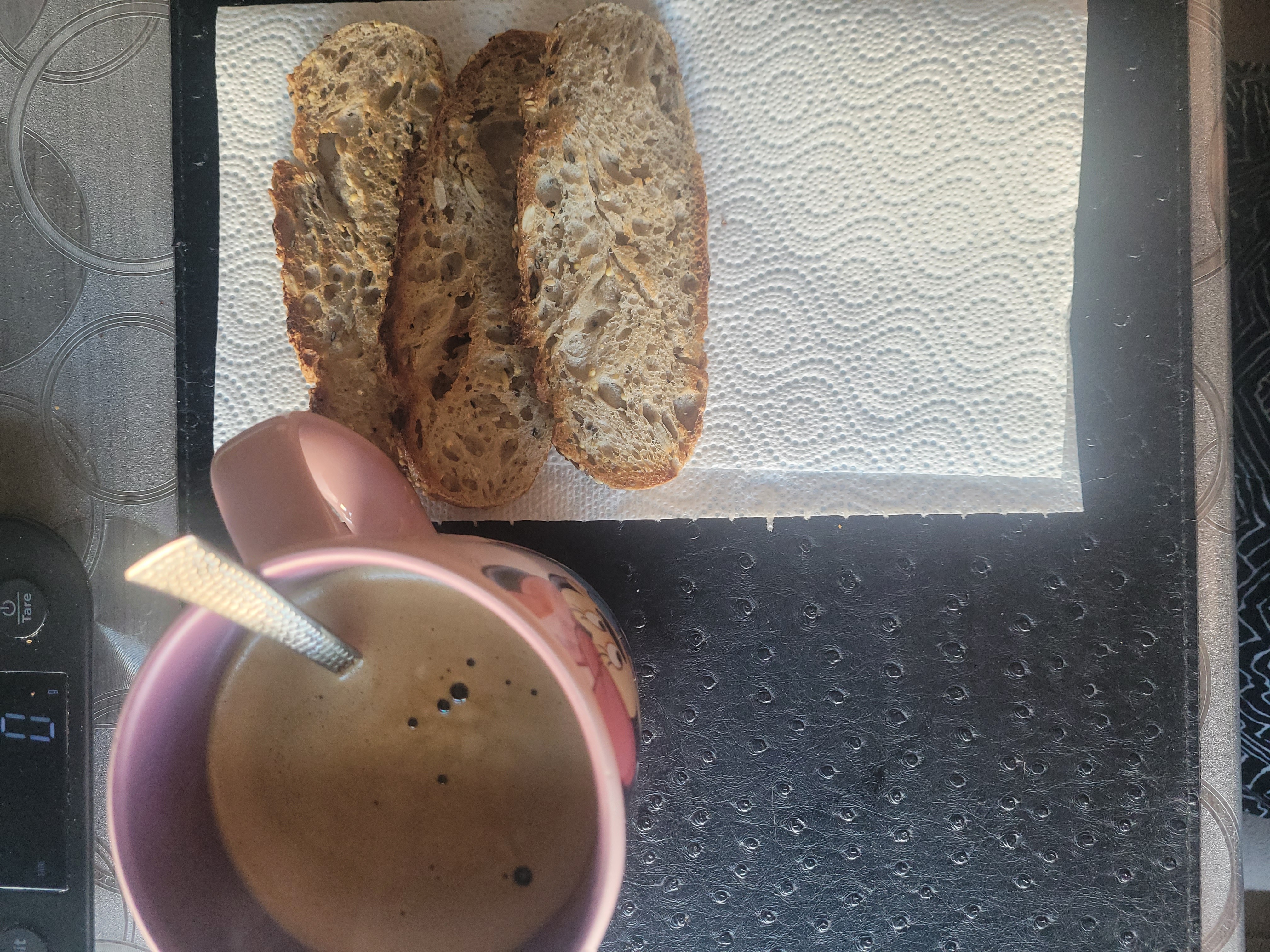 Pain complet et café