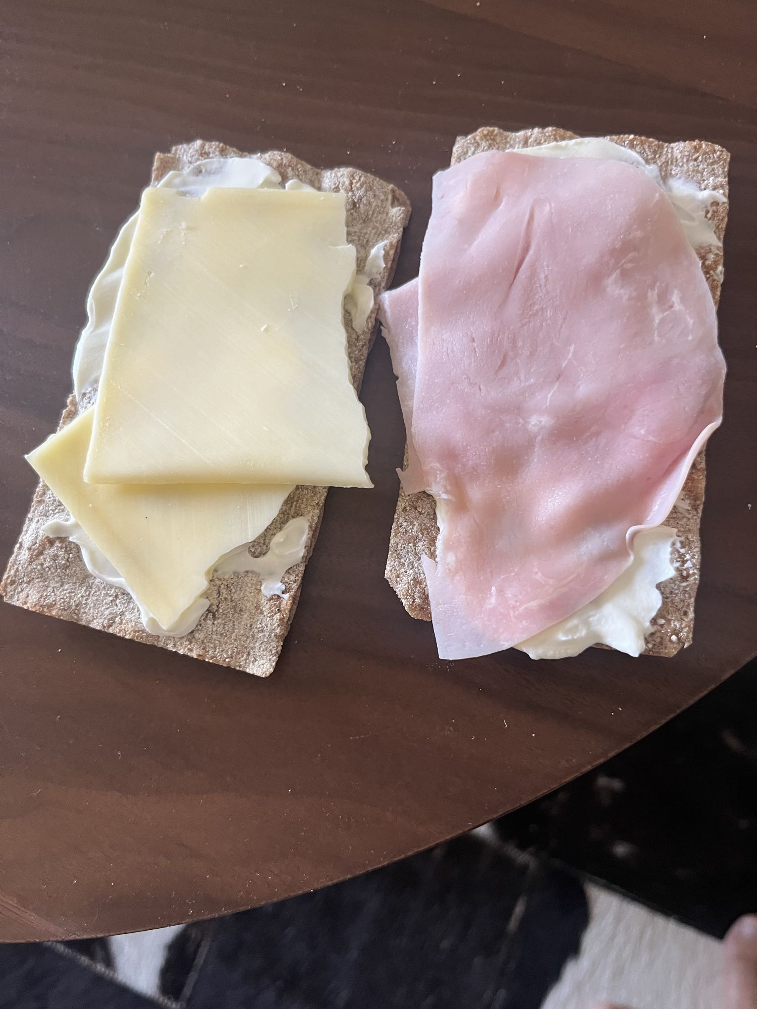 Knäckebröd med pålägg