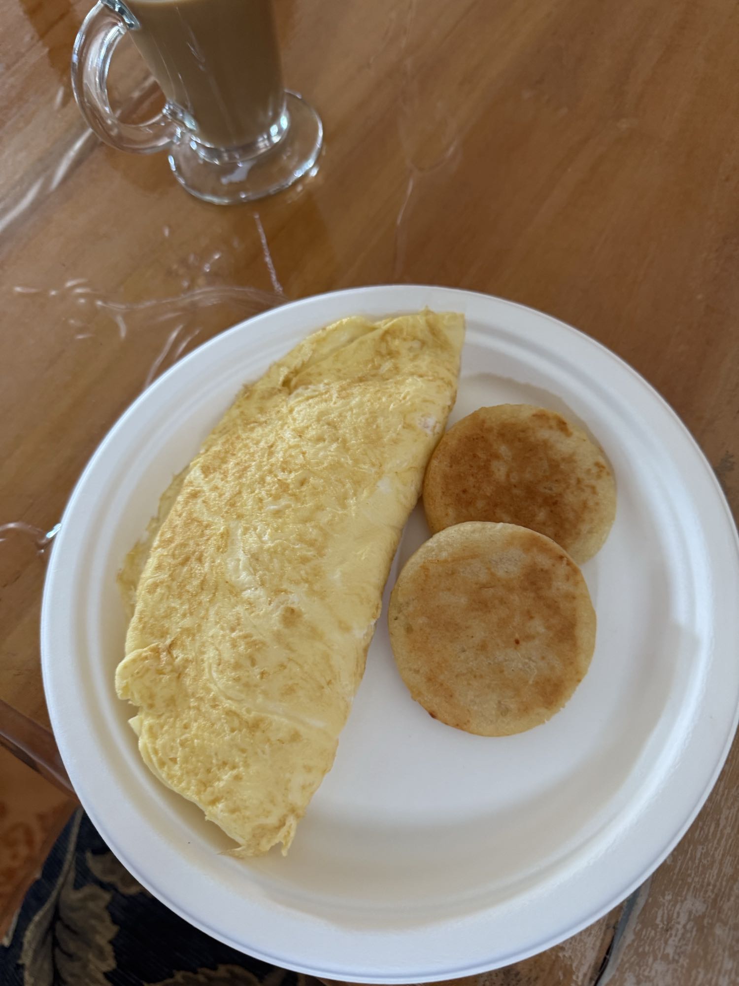 Omelette con arepas con queso