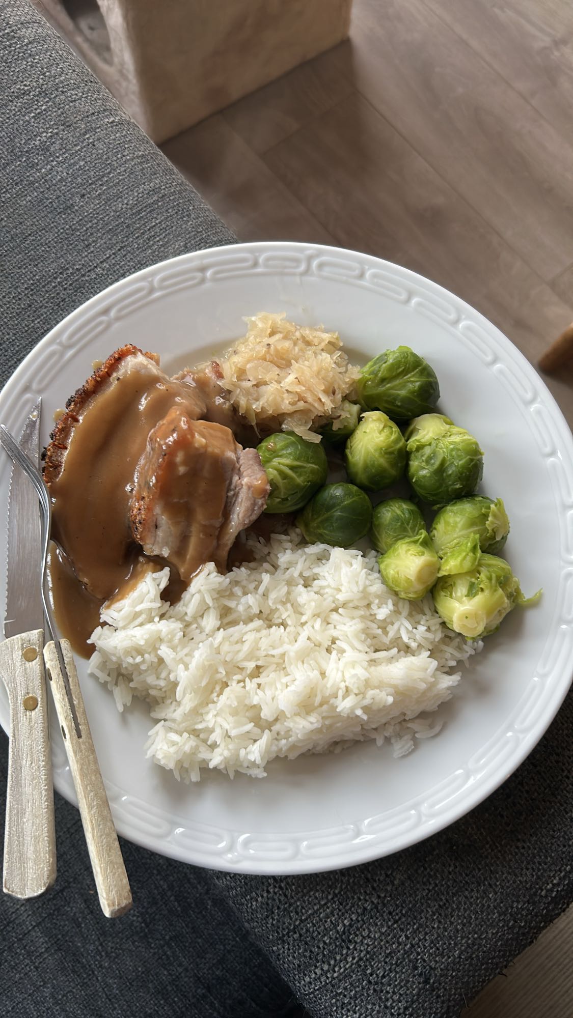 Ribbe med ris og grønnsaker