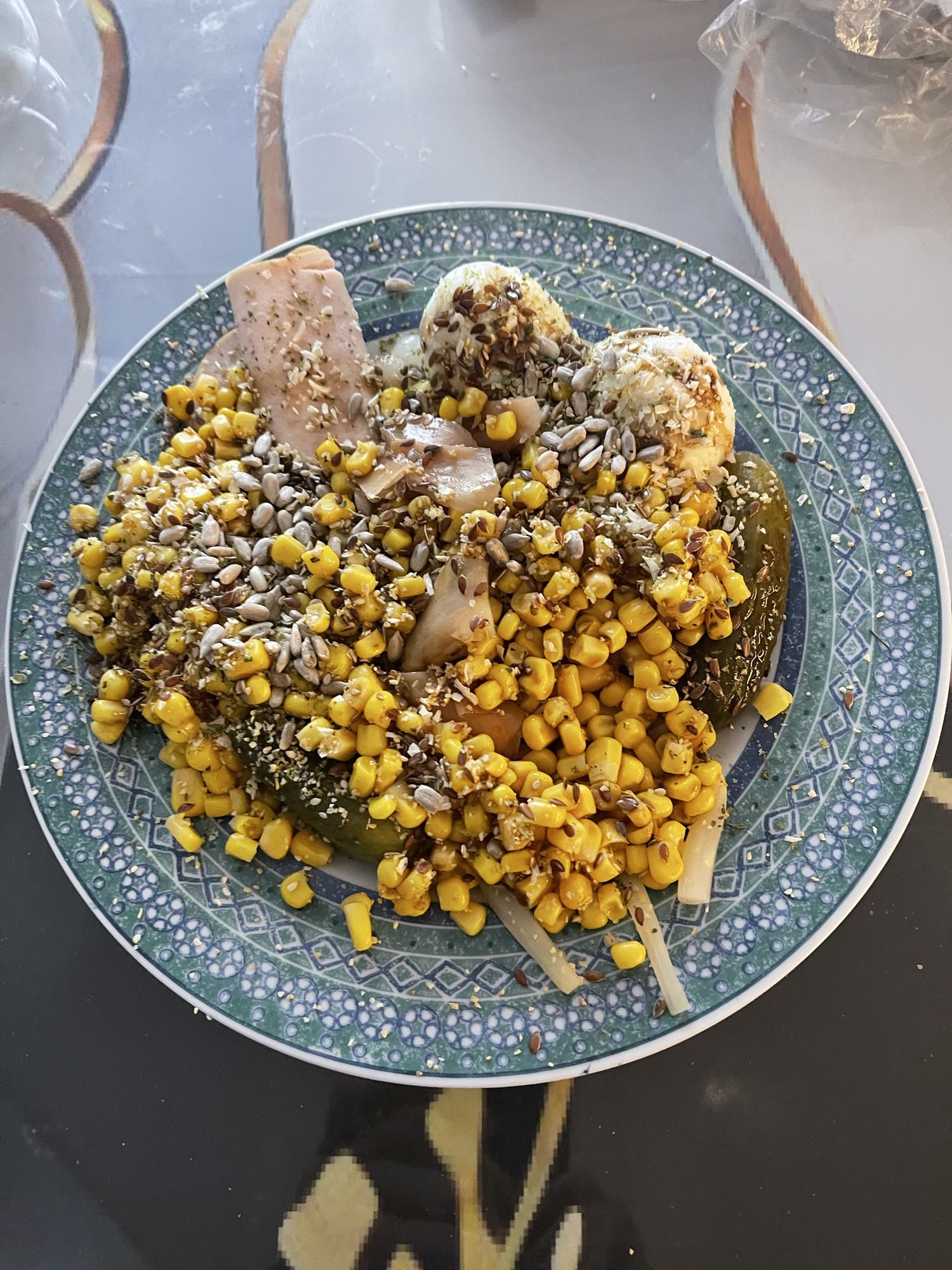 Salade de maïs et œufs