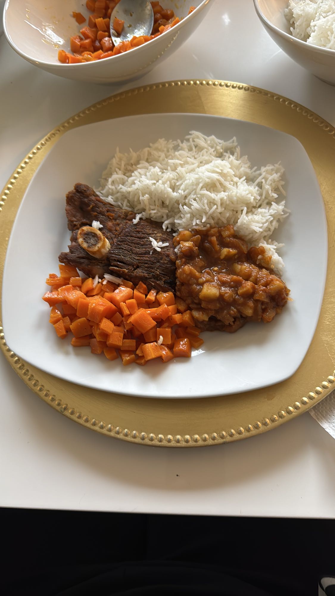 Rijst met rundvlees en wortel