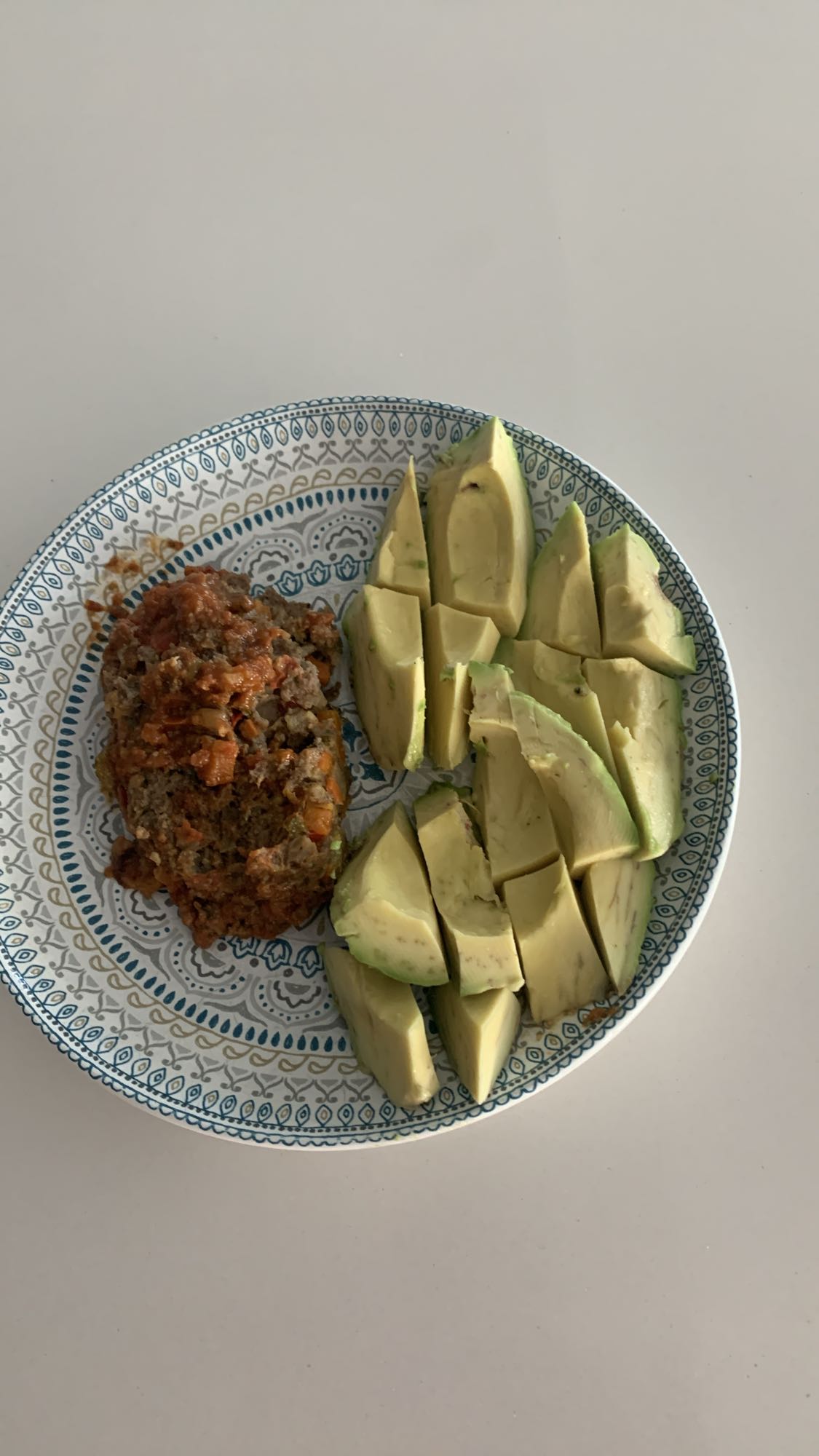 pain de viande et avocat